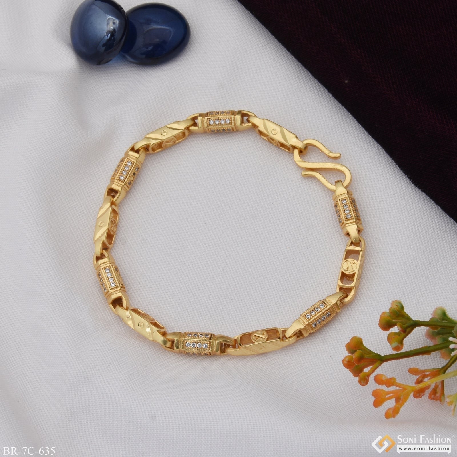 Sophisticated Design with Diamond Popular Gold Plated Bracelet for Men - Style C635 - AmazingBaba