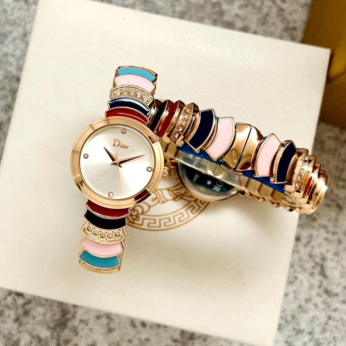 AMAZING WATCH FOR WOMEN - AmazingBaba