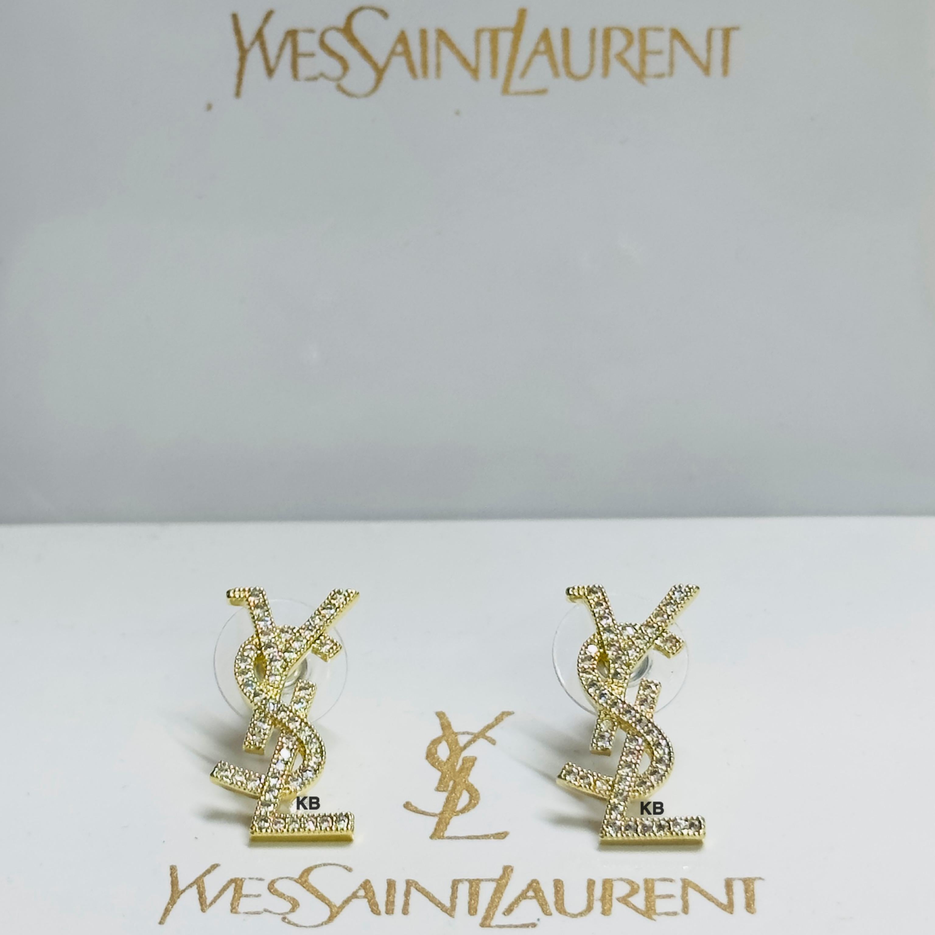 Amazing Initial Stud Earrings - AmazingBaba