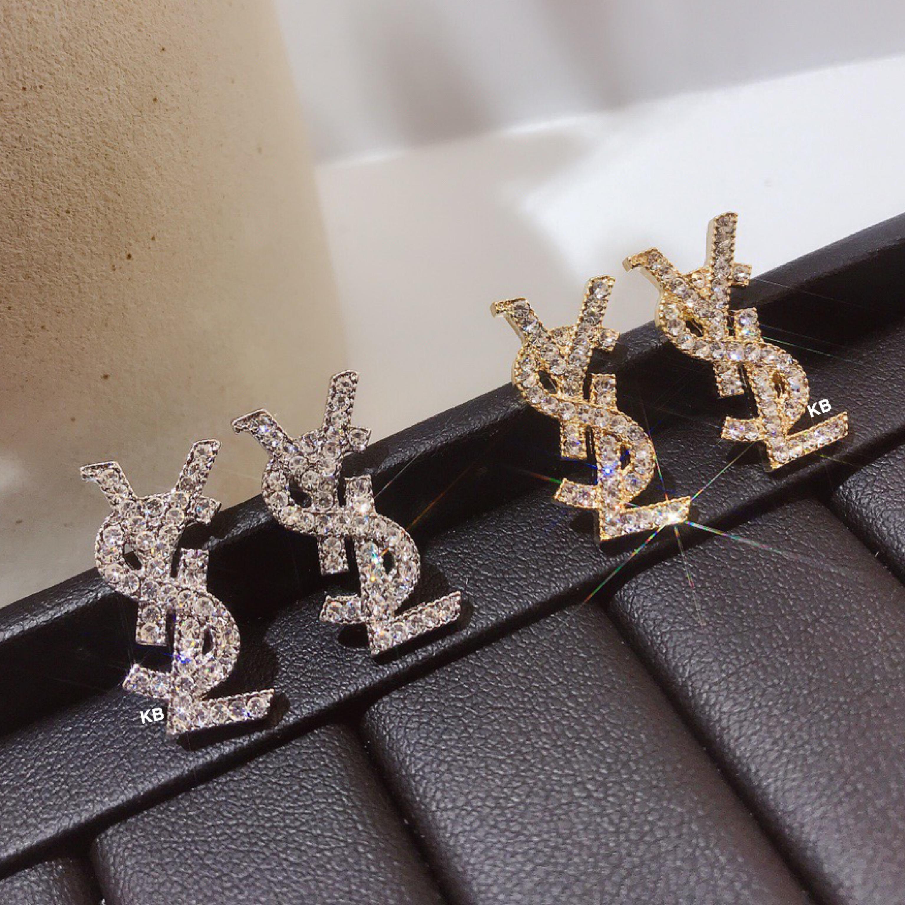 Amazing Initial Stud Earrings - AmazingBaba