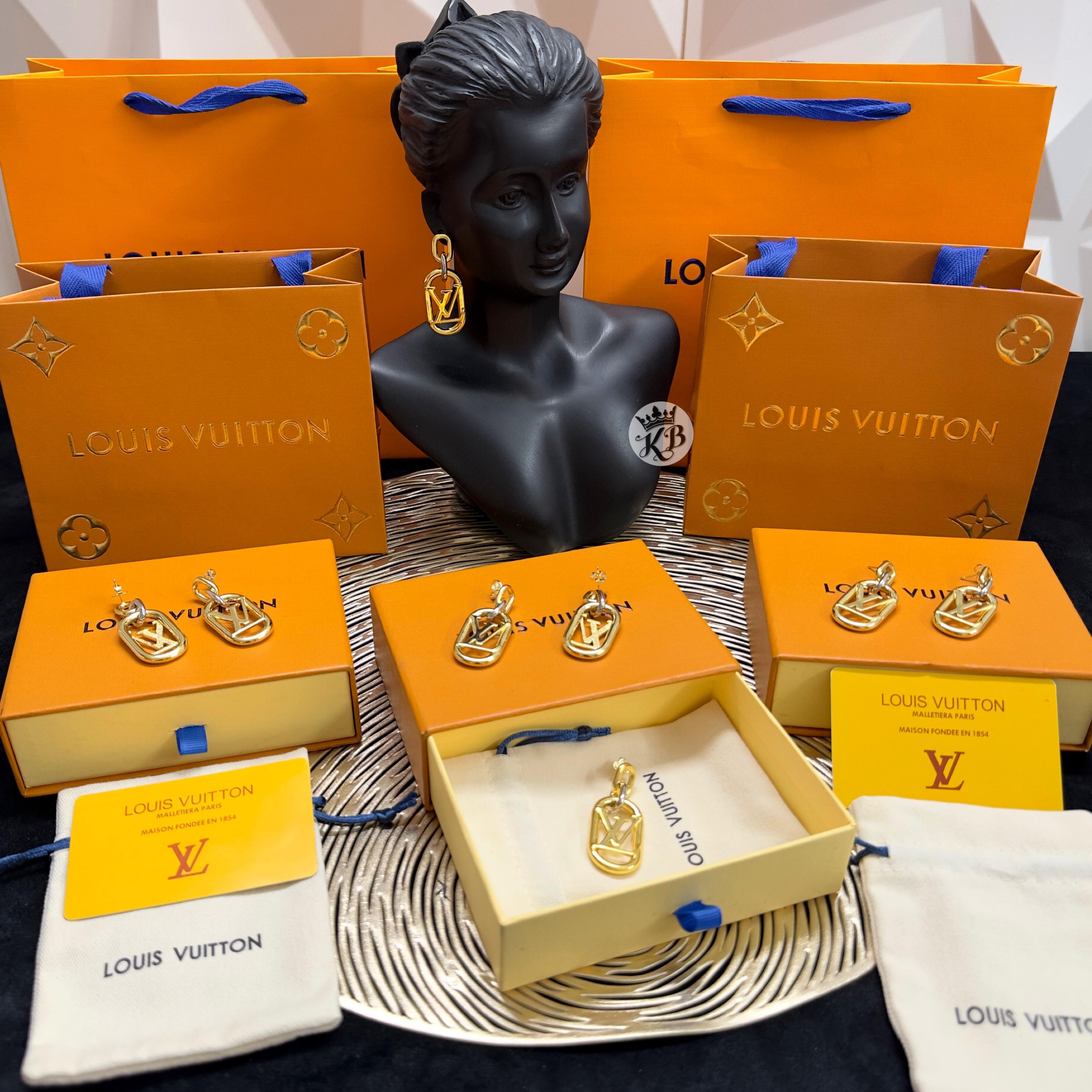 Everyday chain earrings