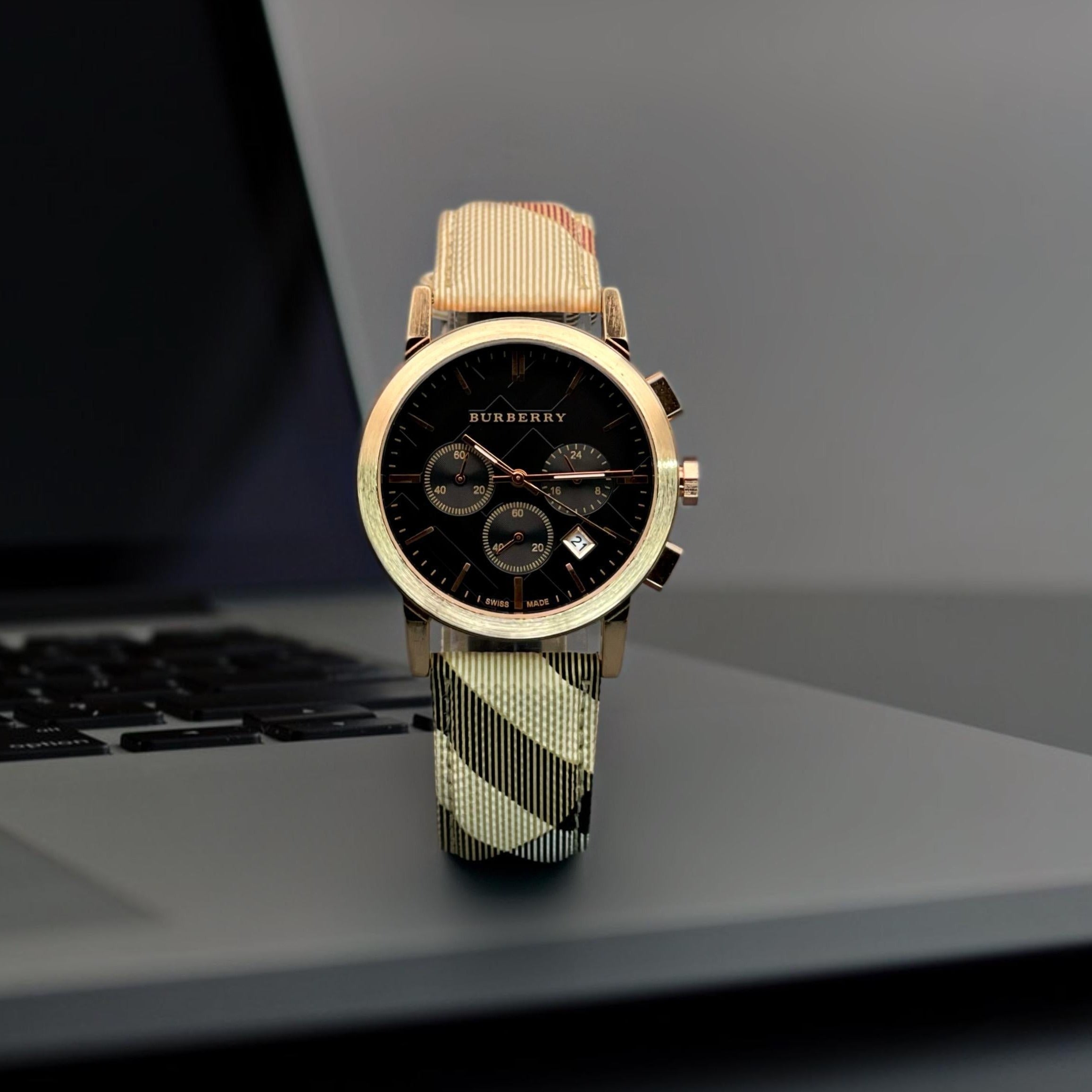 Amazing classy bburry men watch - AmazingBaba