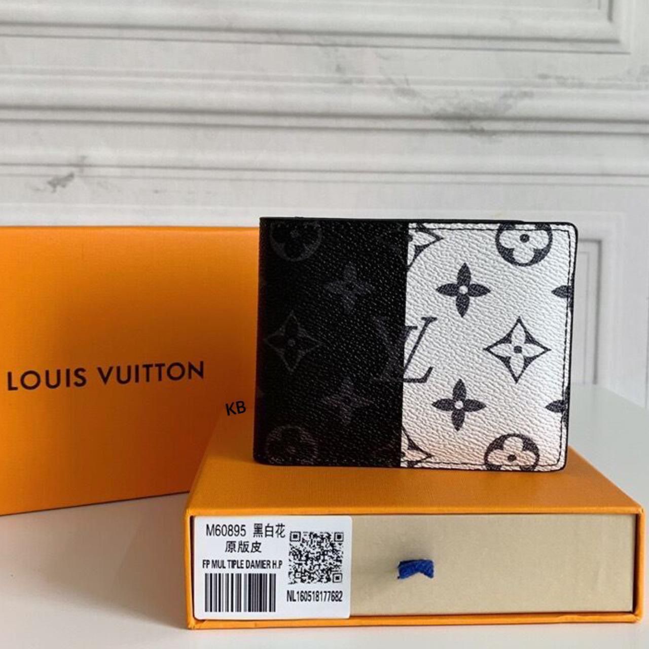 LV WALLET