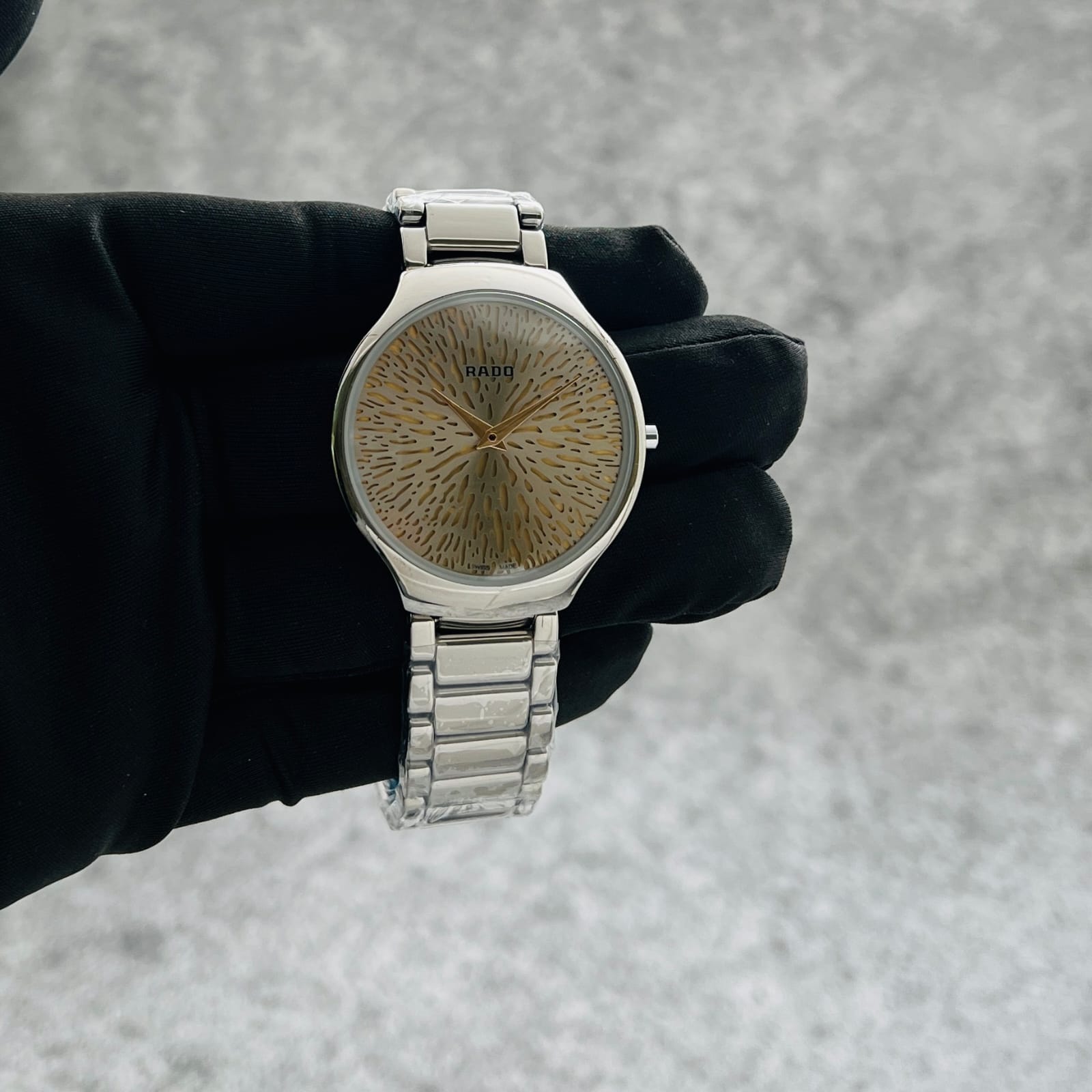 Rado true Round thinline X Great Gardens