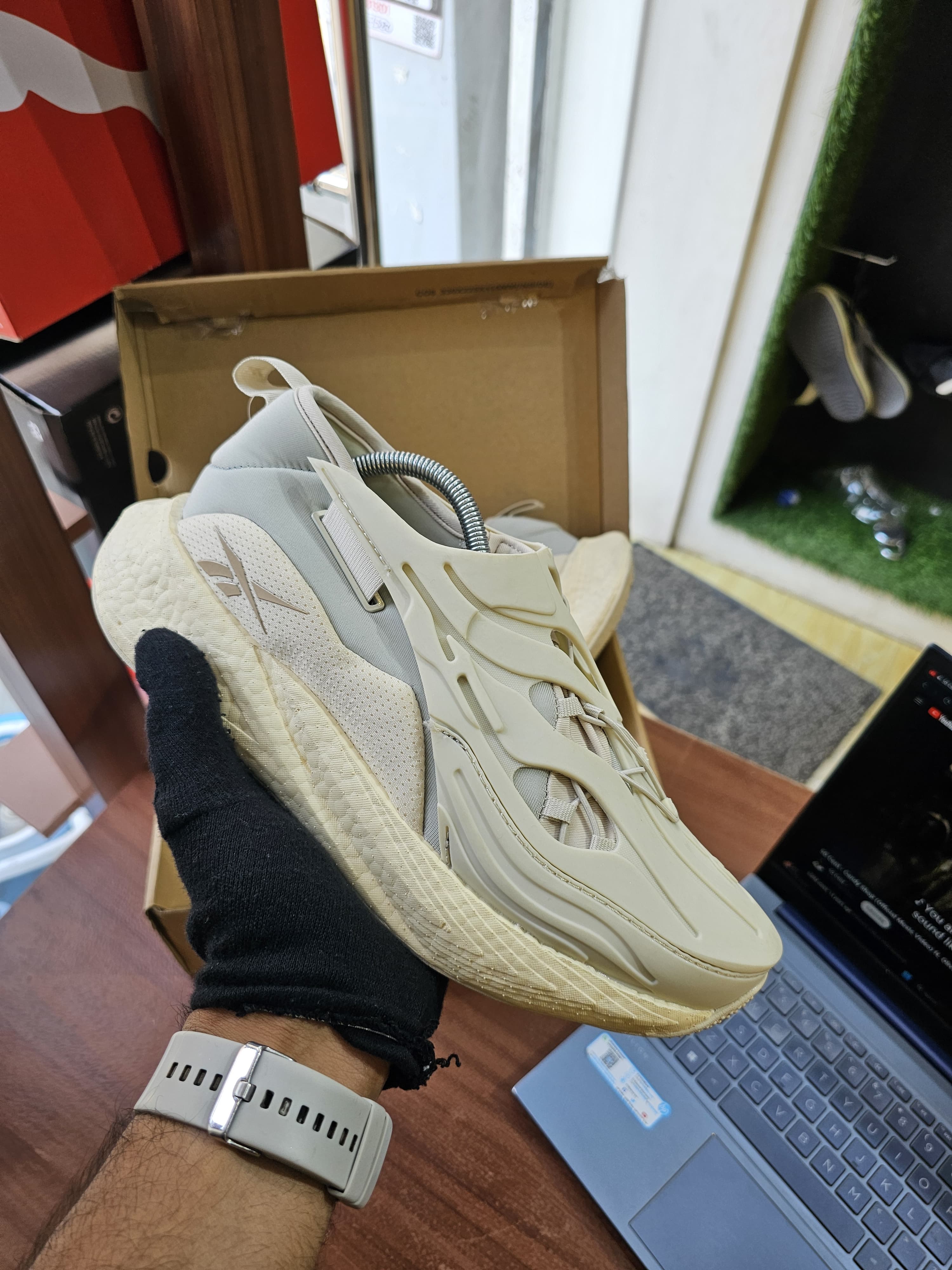 RB Floatride X Argus shoes