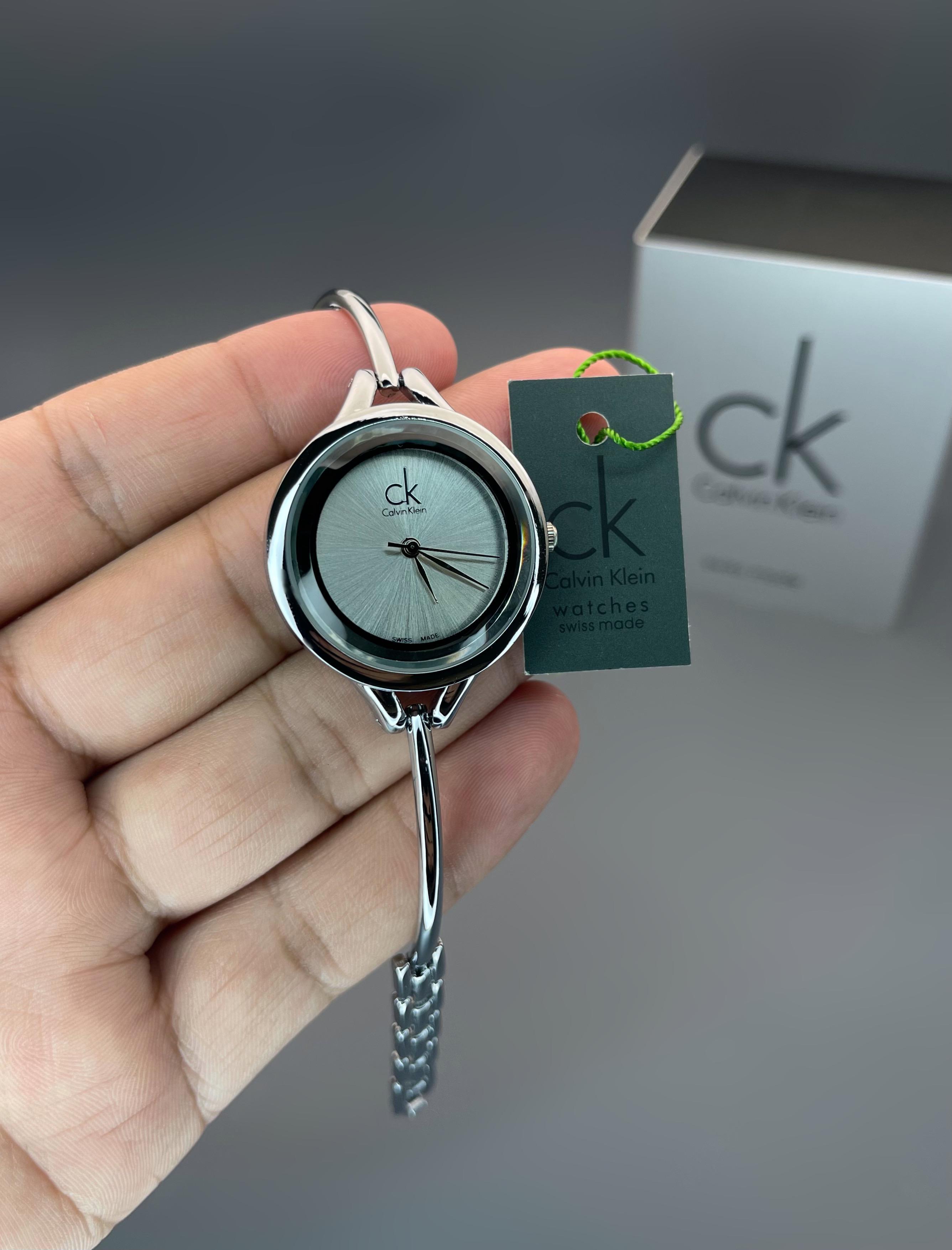 Analog White dial Women’s Watch