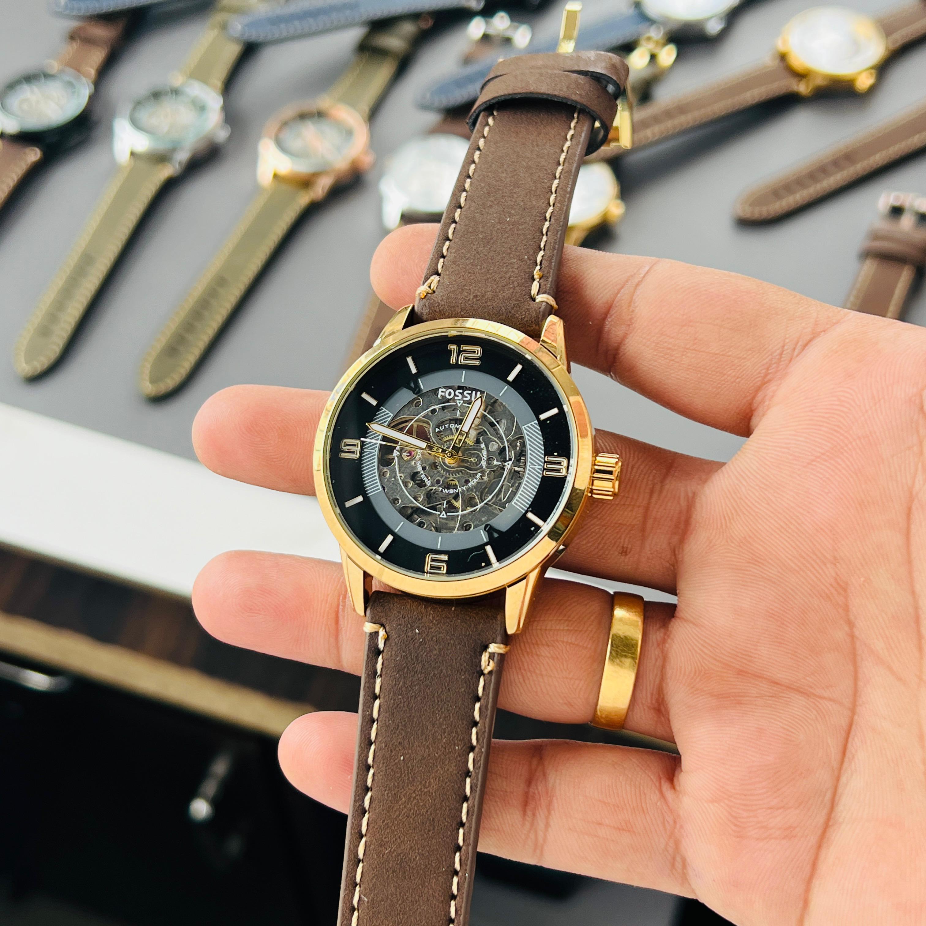 FOSSIL RENOWNED TIMEPIECES