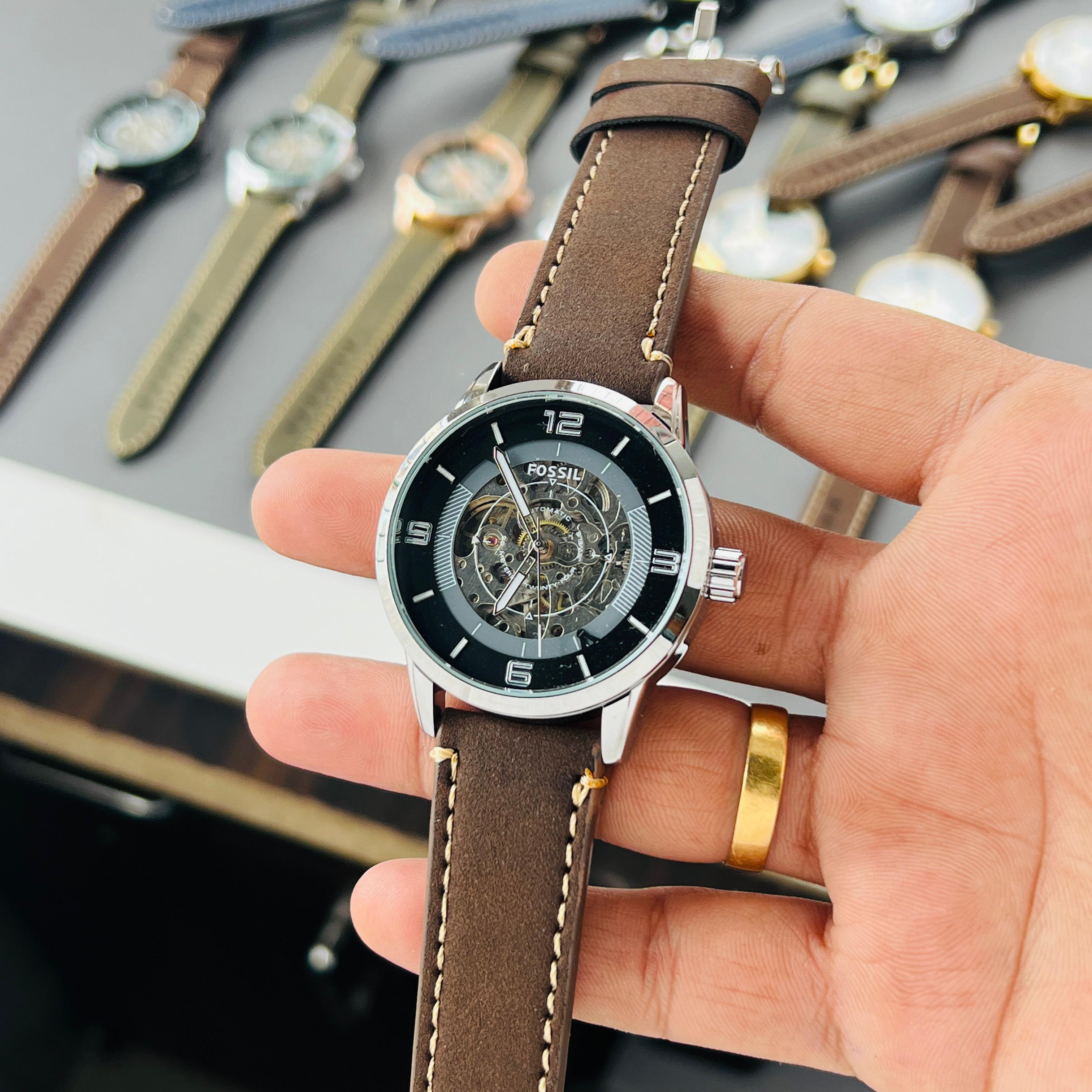 FOSSIL RENOWNED TIMEPIECES