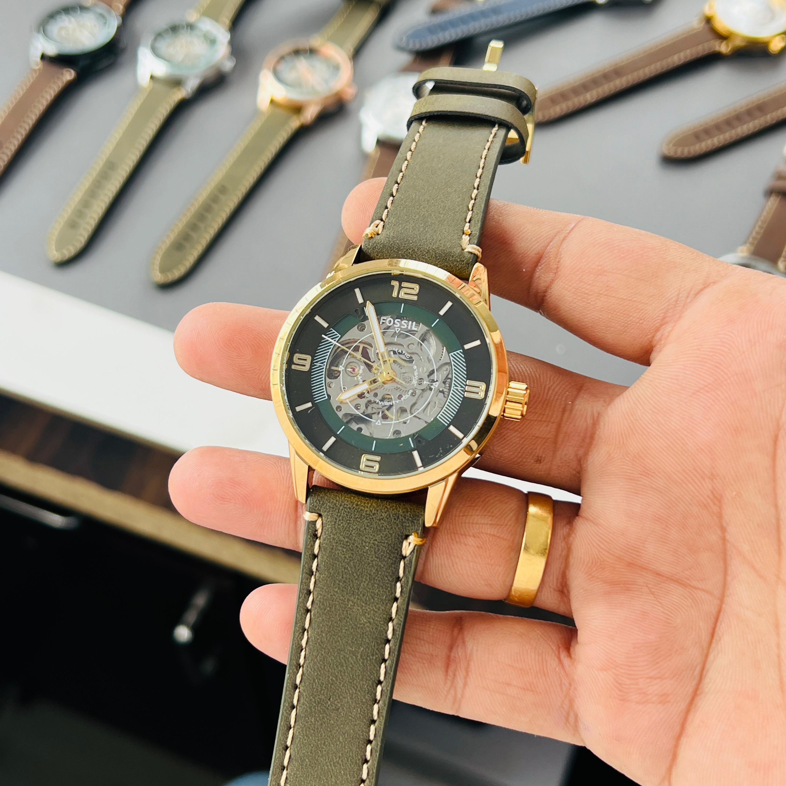 FOSSIL RENOWNED TIMEPIECES