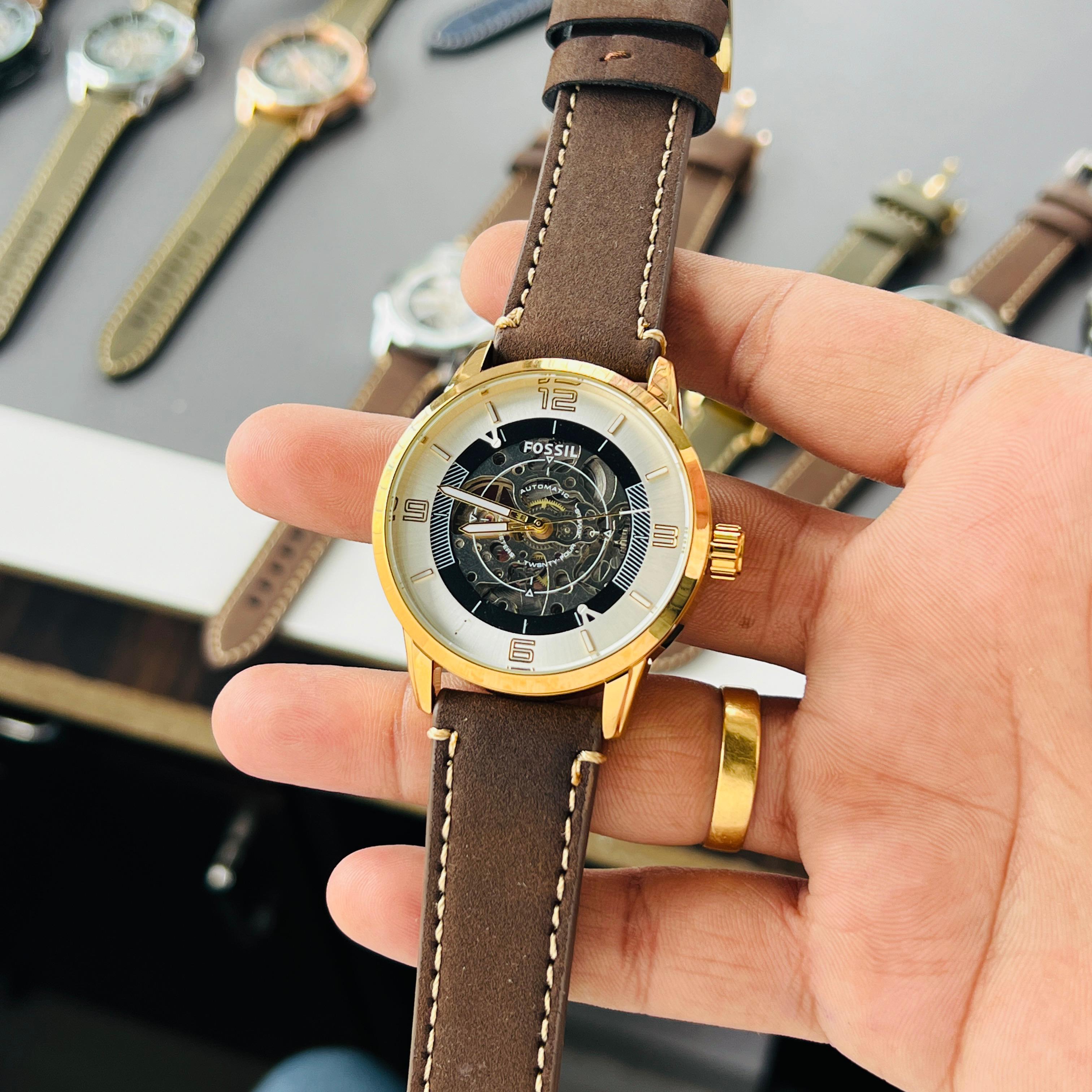 FOSSIL RENOWNED TIMEPIECES