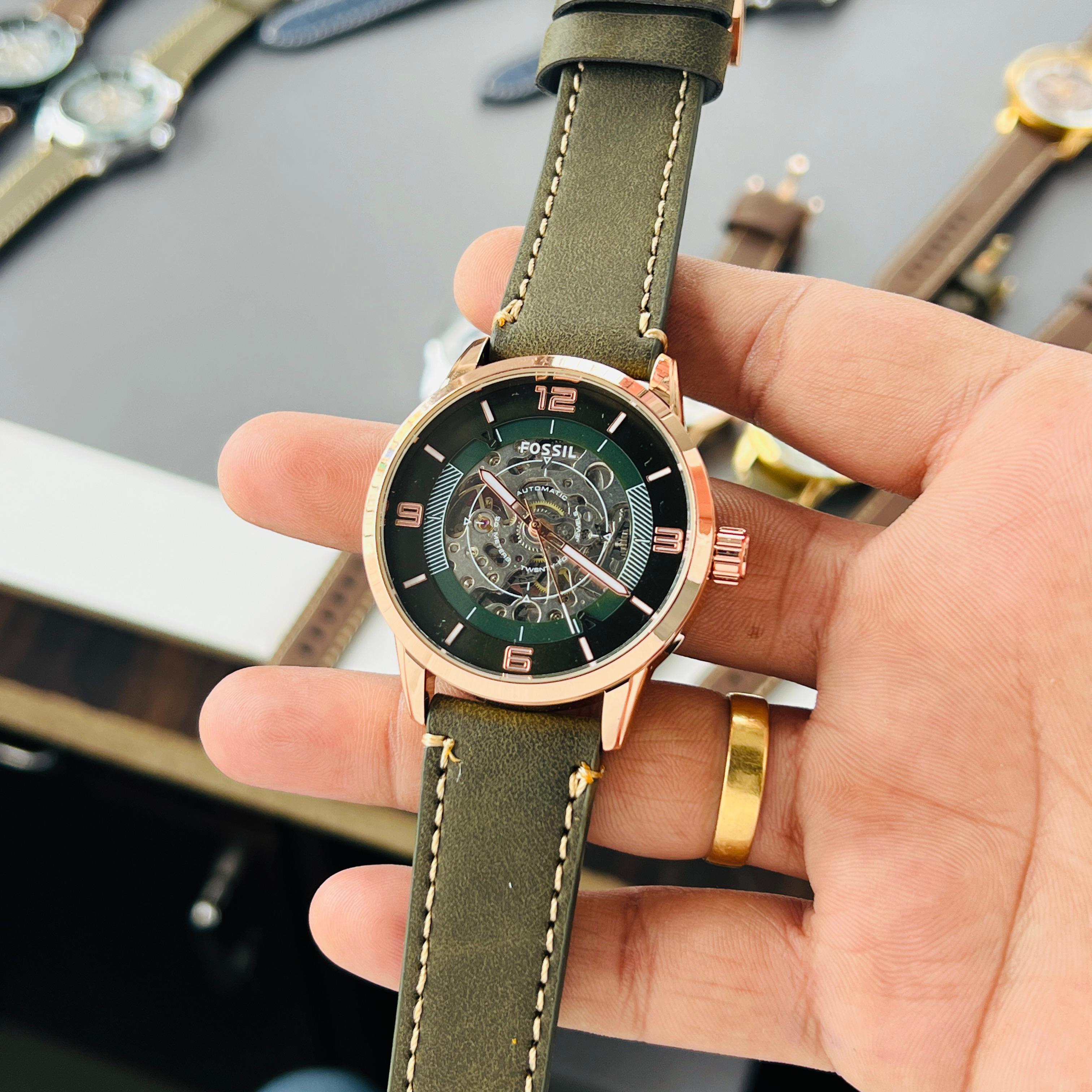 FOSSIL RENOWNED TIMEPIECES