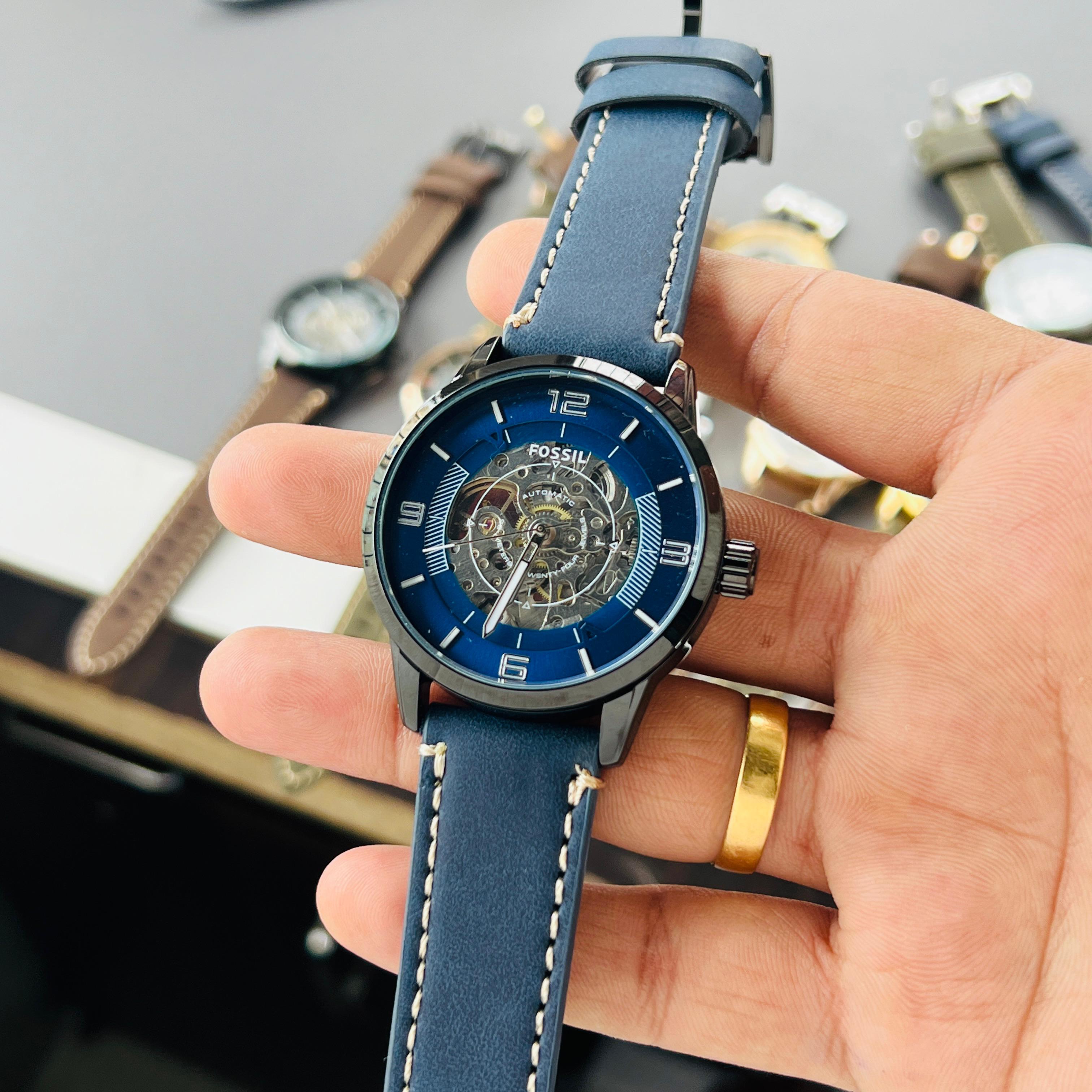 FOSSIL RENOWNED TIMEPIECES