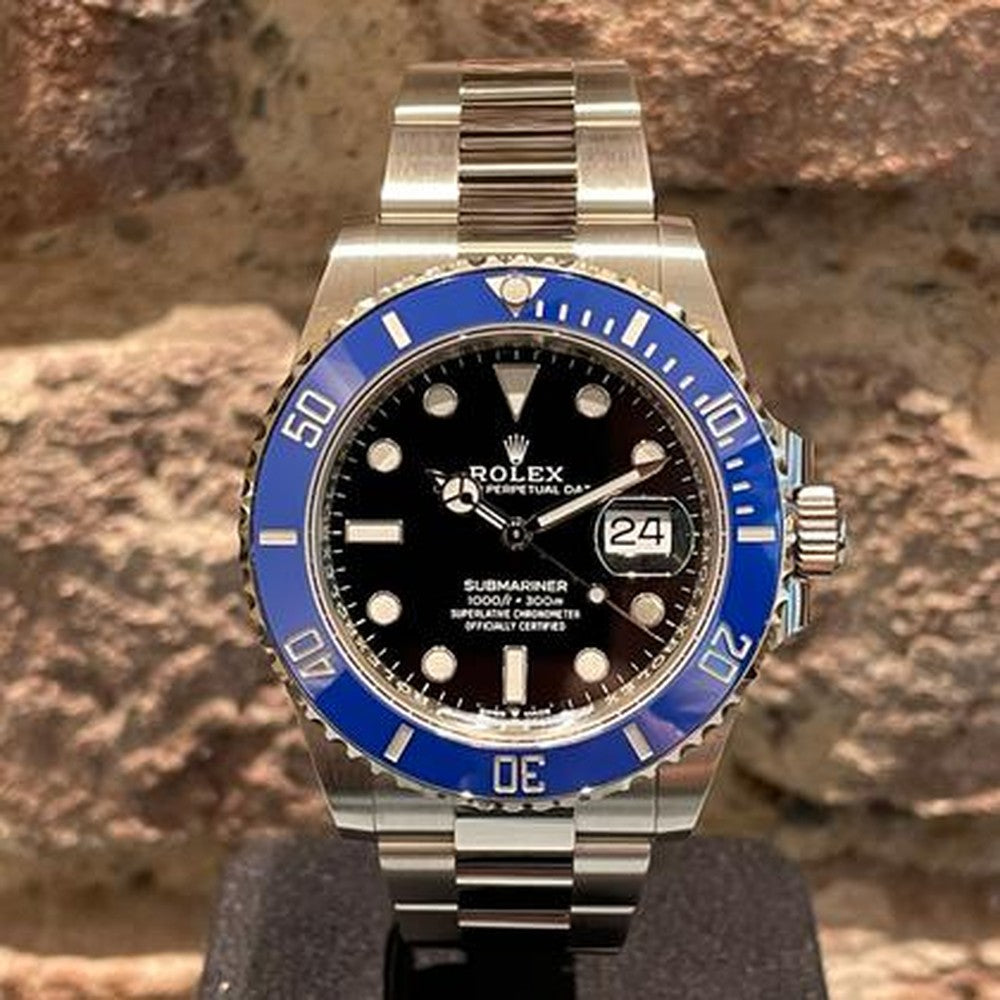LUXURY ROLEX SUBMARINER