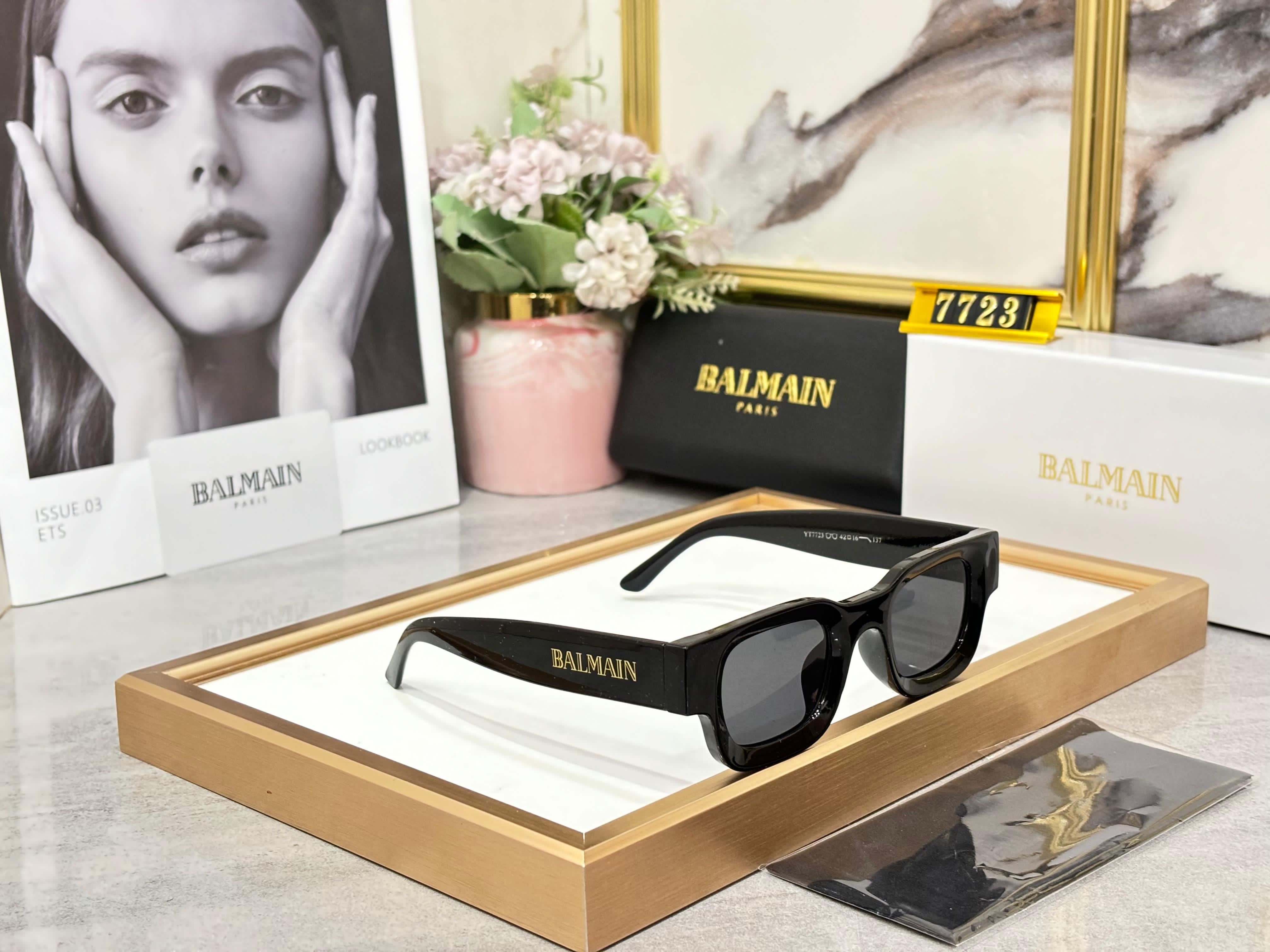 BURBERRY SUNGLASS
