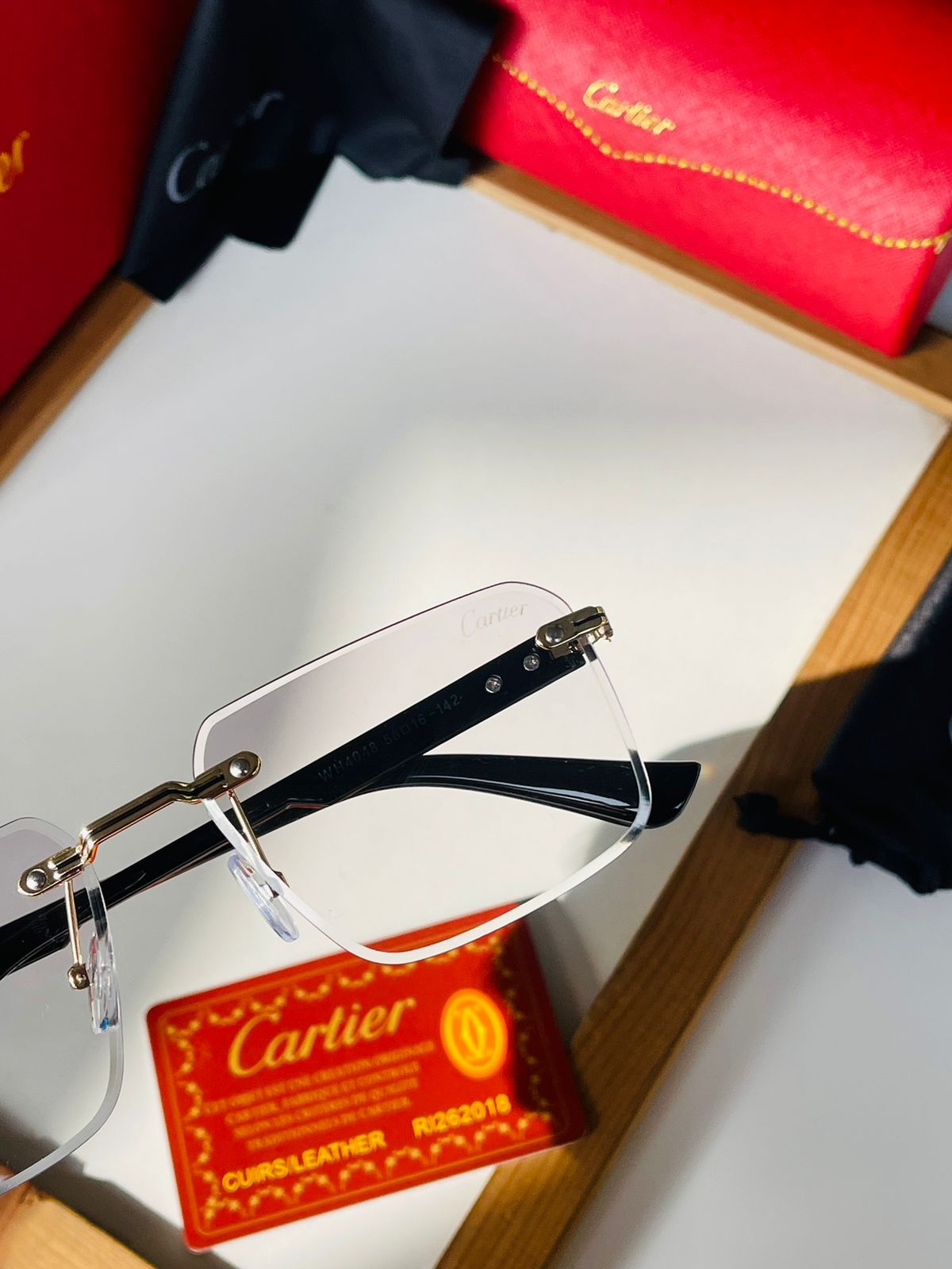 CARTIER-TRANSPARENT LENS