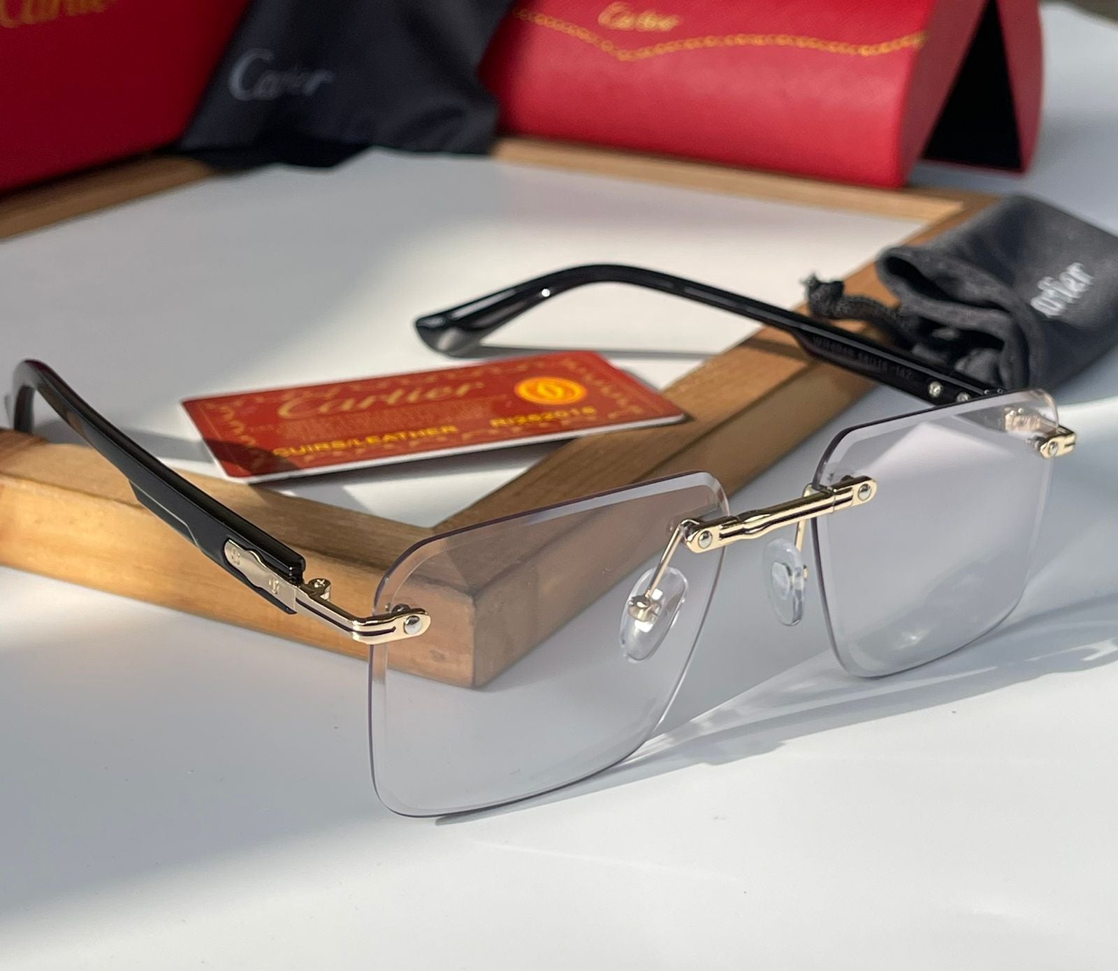 CARTIER-TRANSPARENT LENS