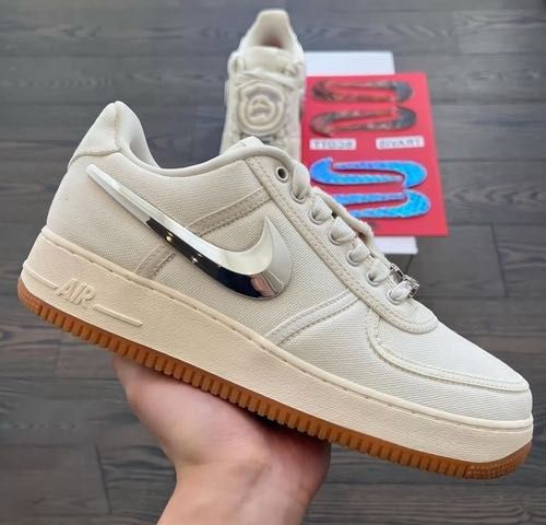 AIRFORCE 1 LOW TRAVIS SCOTT SAIL