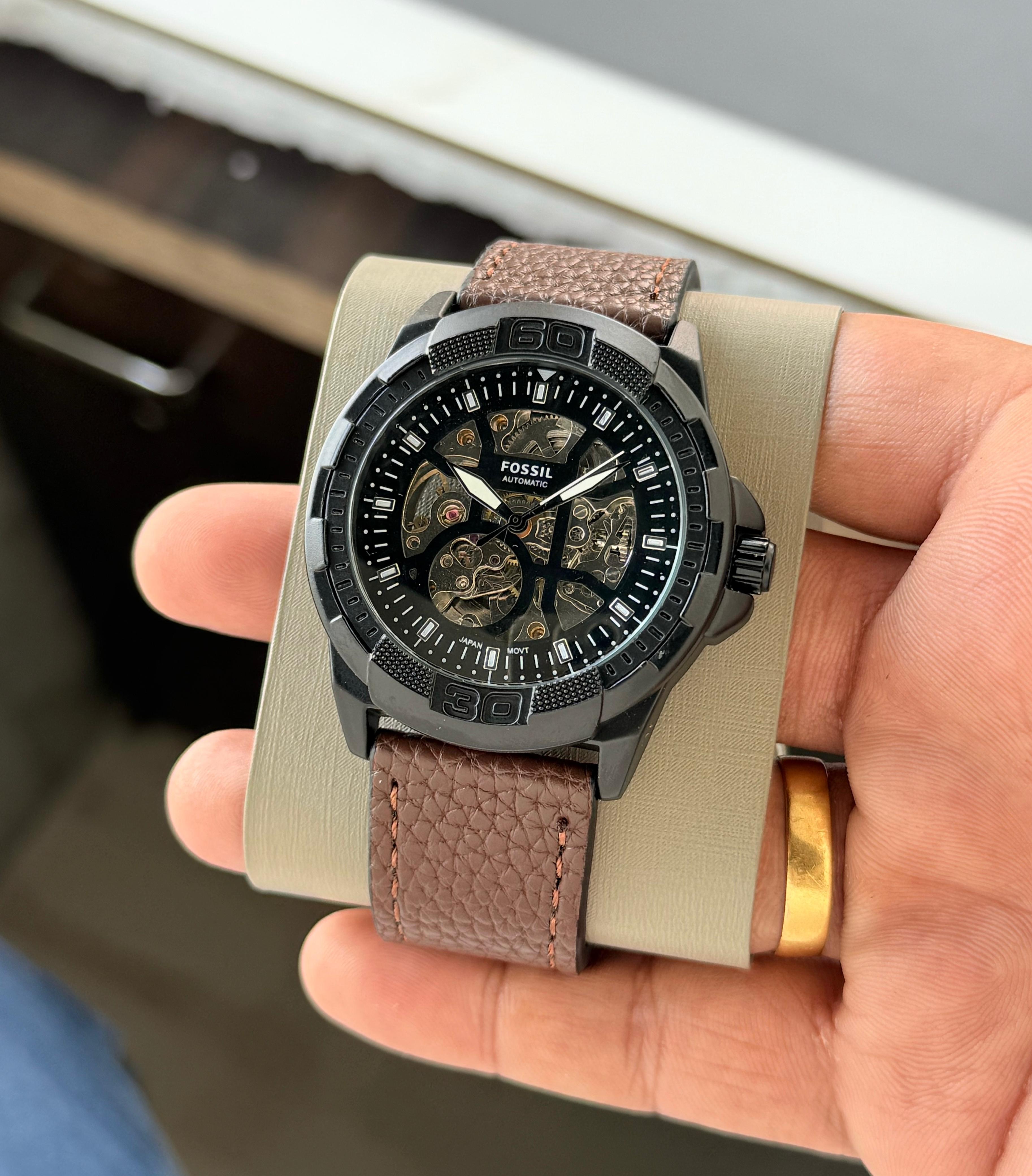 Luxury t Sports Men's watch