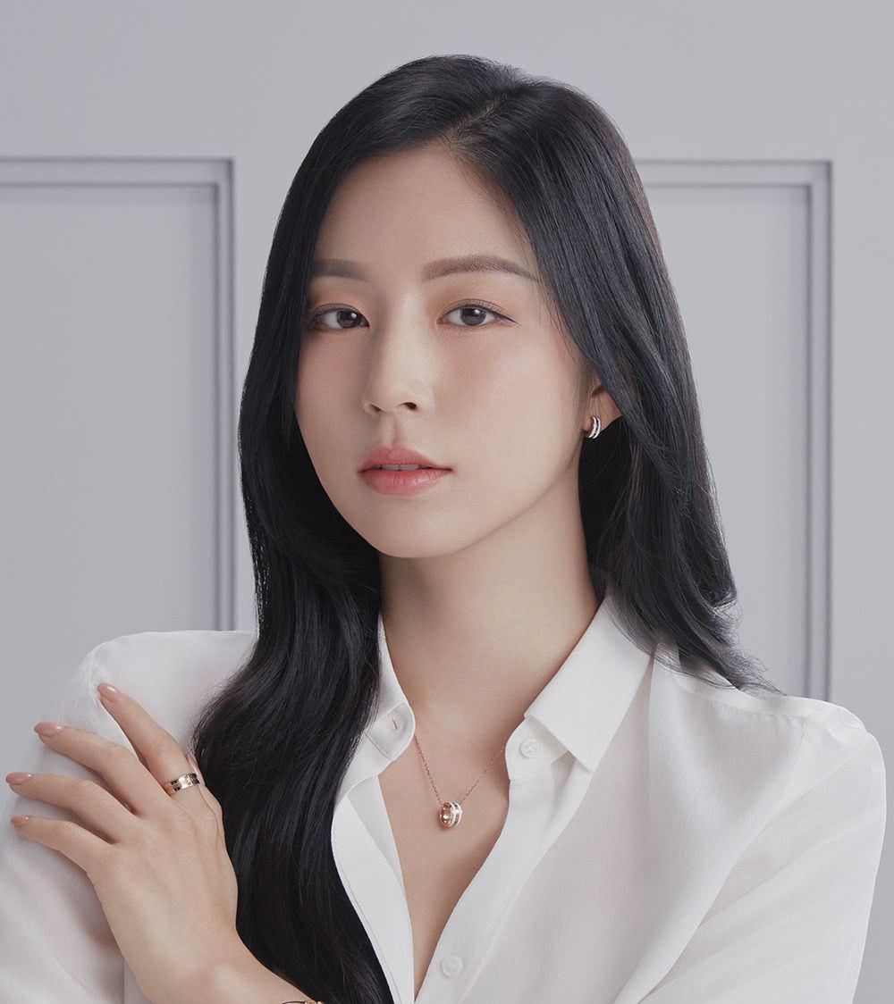 Elegant Satin White-Inspired Necklace