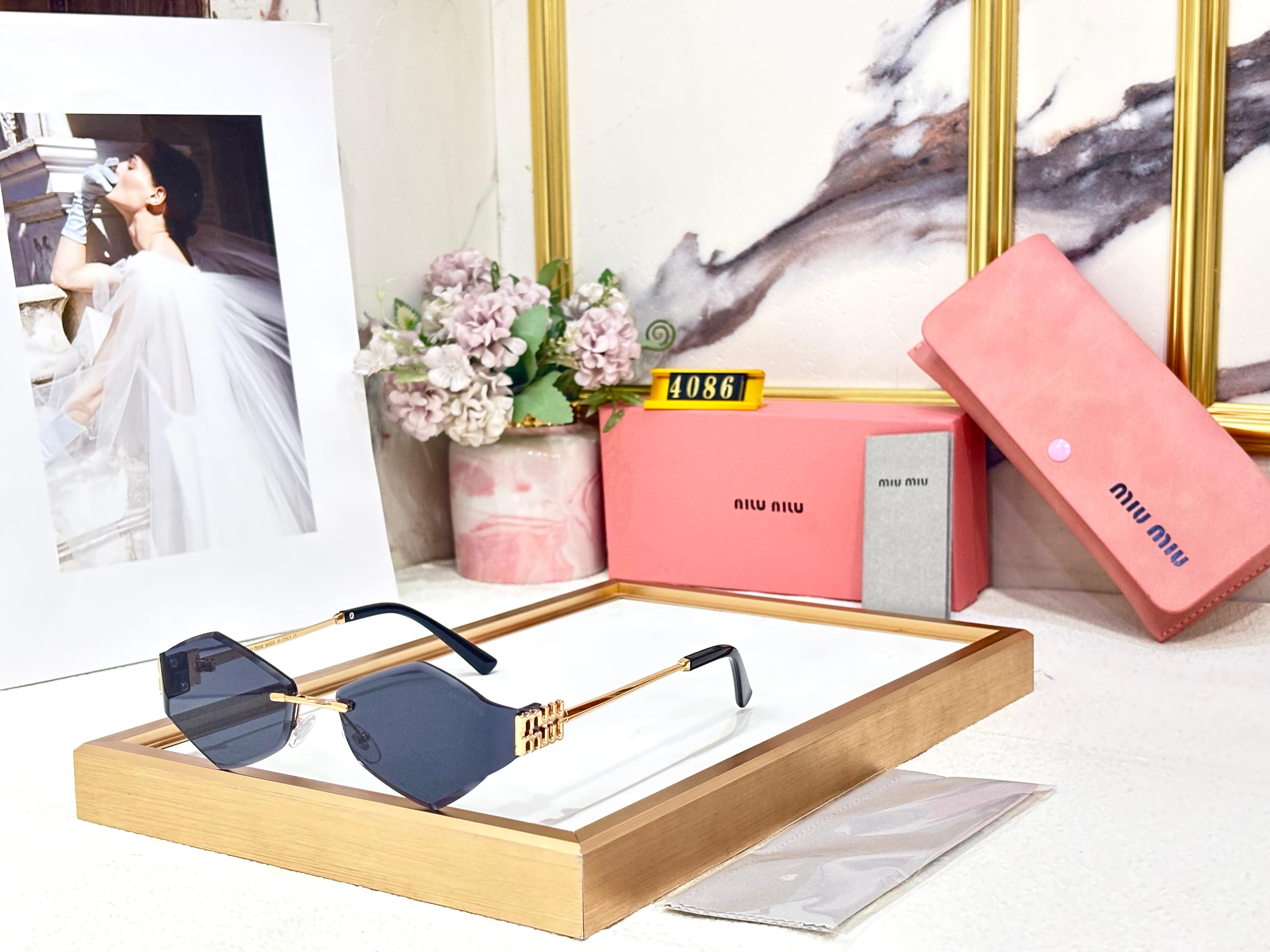 Women's UV-Protected Sunglasses