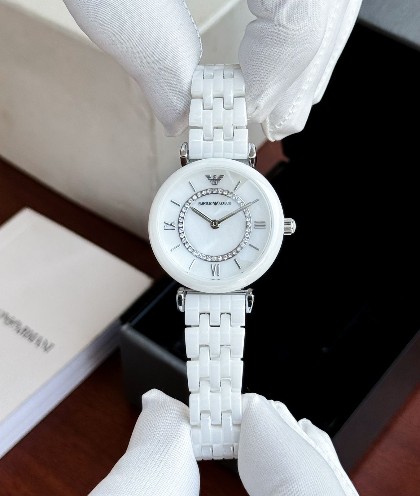 Women's White Ceramic Elegant Watch