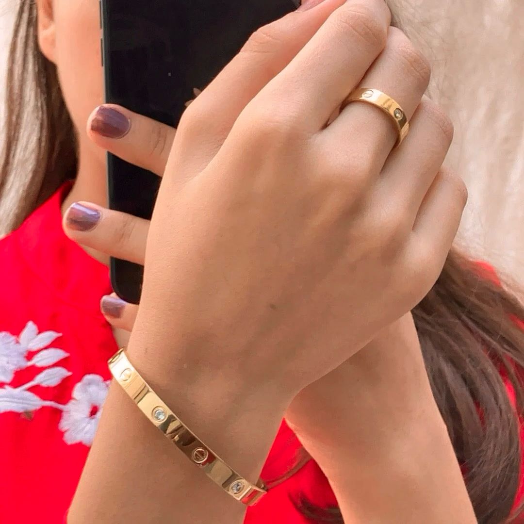 Cartier love bracelet with ring