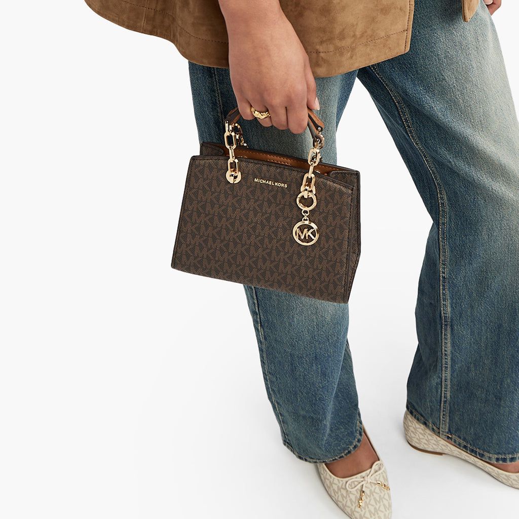 Mk cynthia signature bag