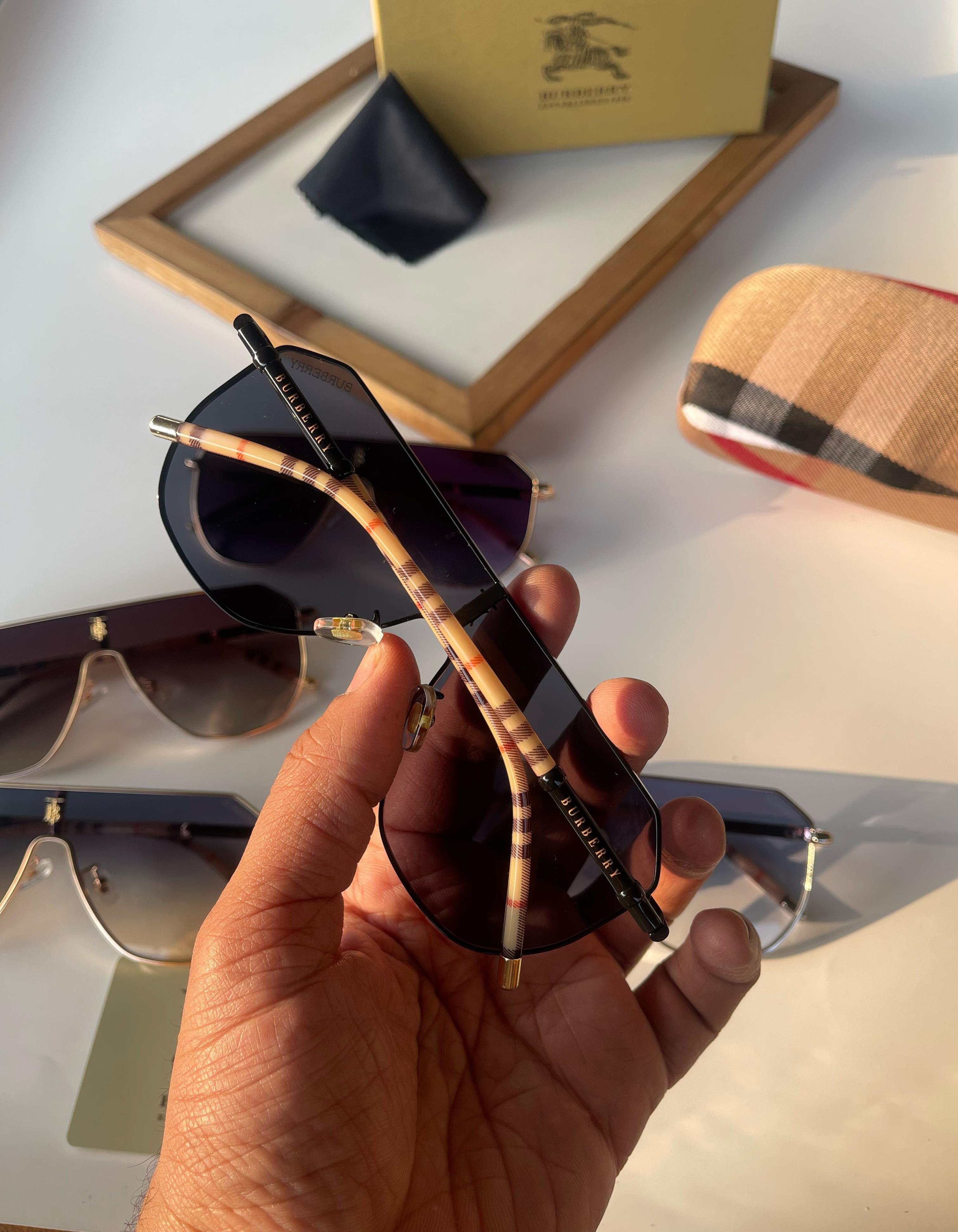 Burberry Unisex sunglasses