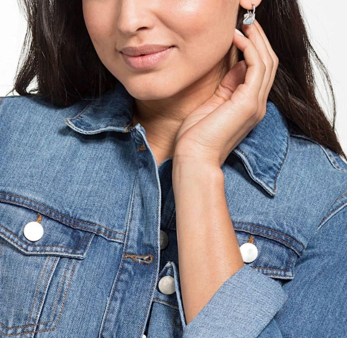 Swarovski iconic pierced earning