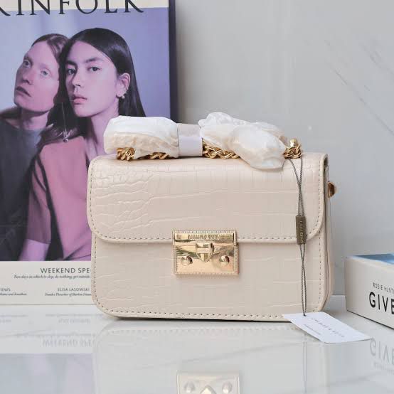 C & k Croco slings bag