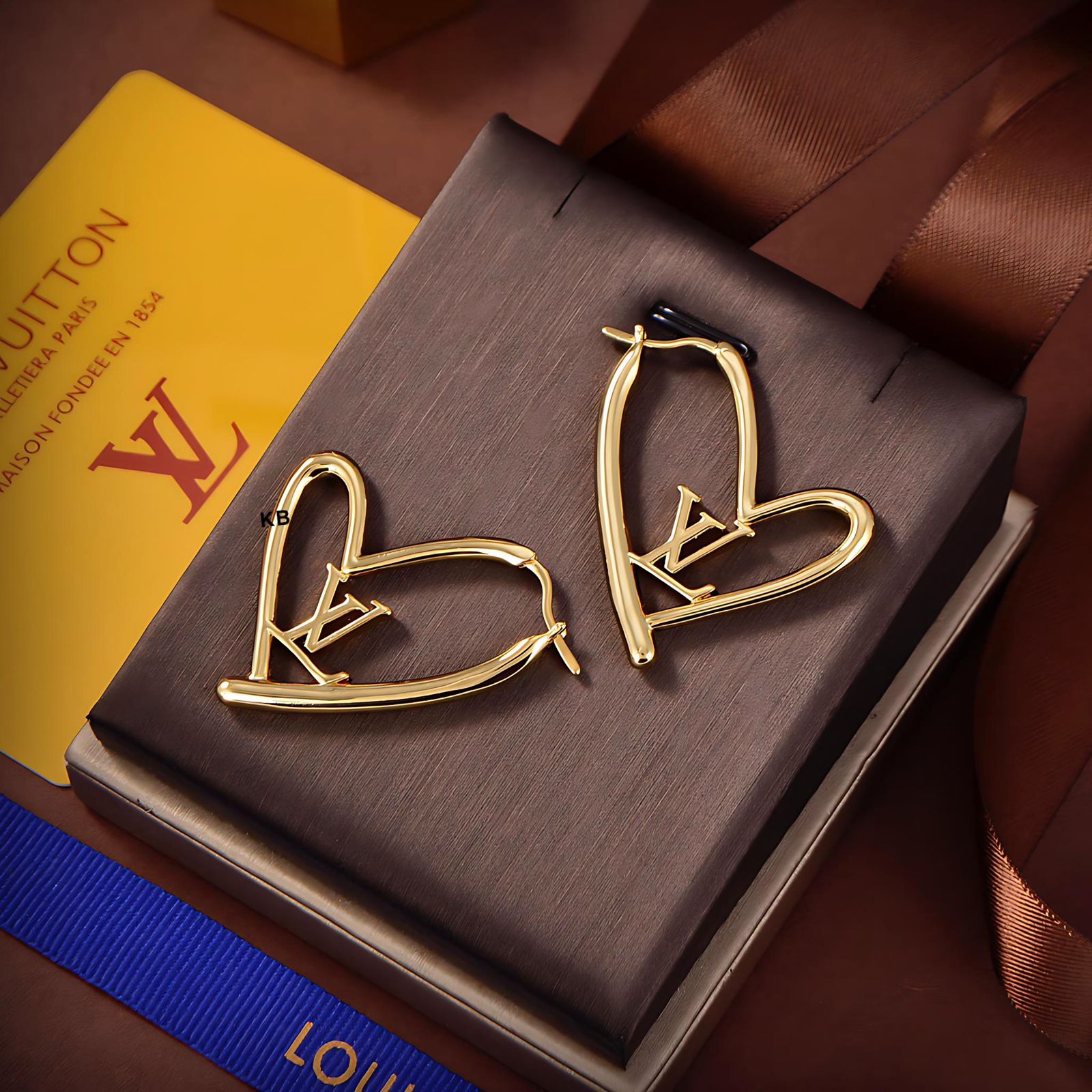 Lv love earrings