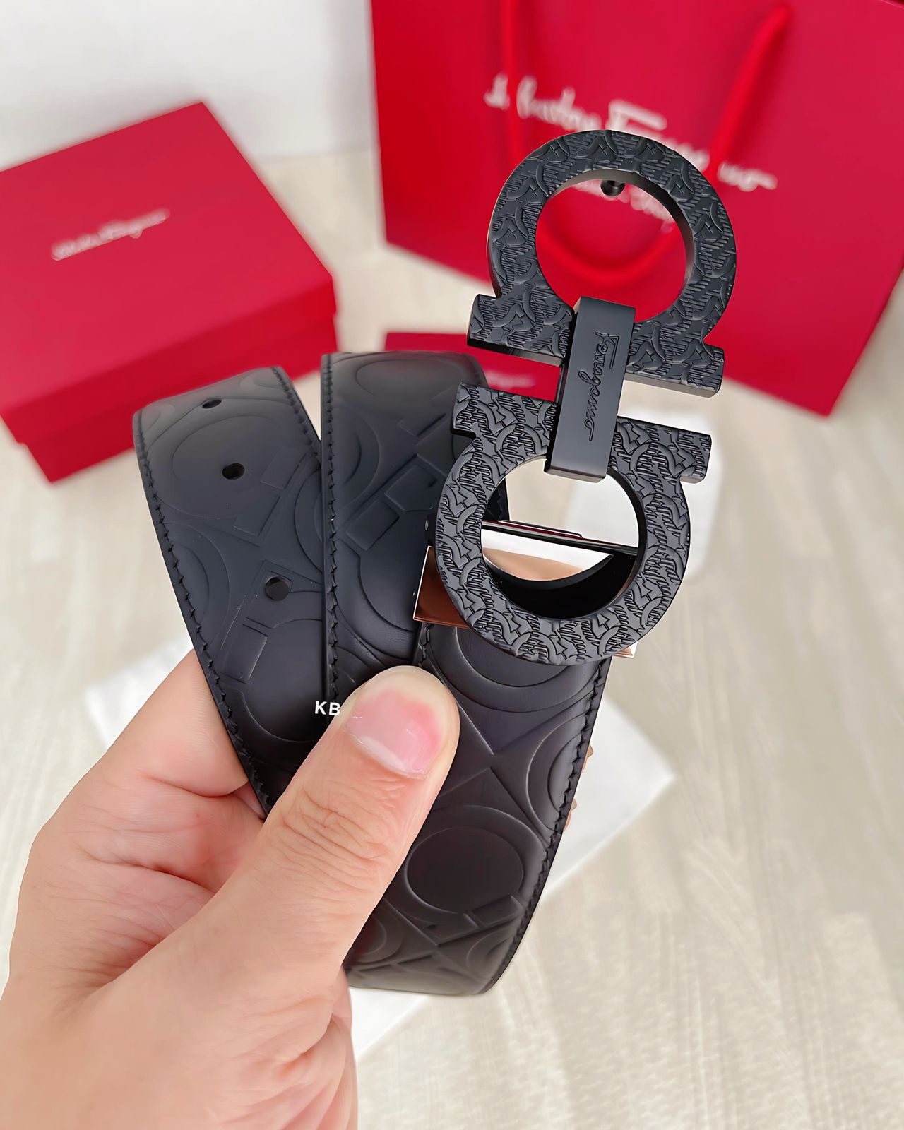 Luxury Ferragamo unisex reversible belt