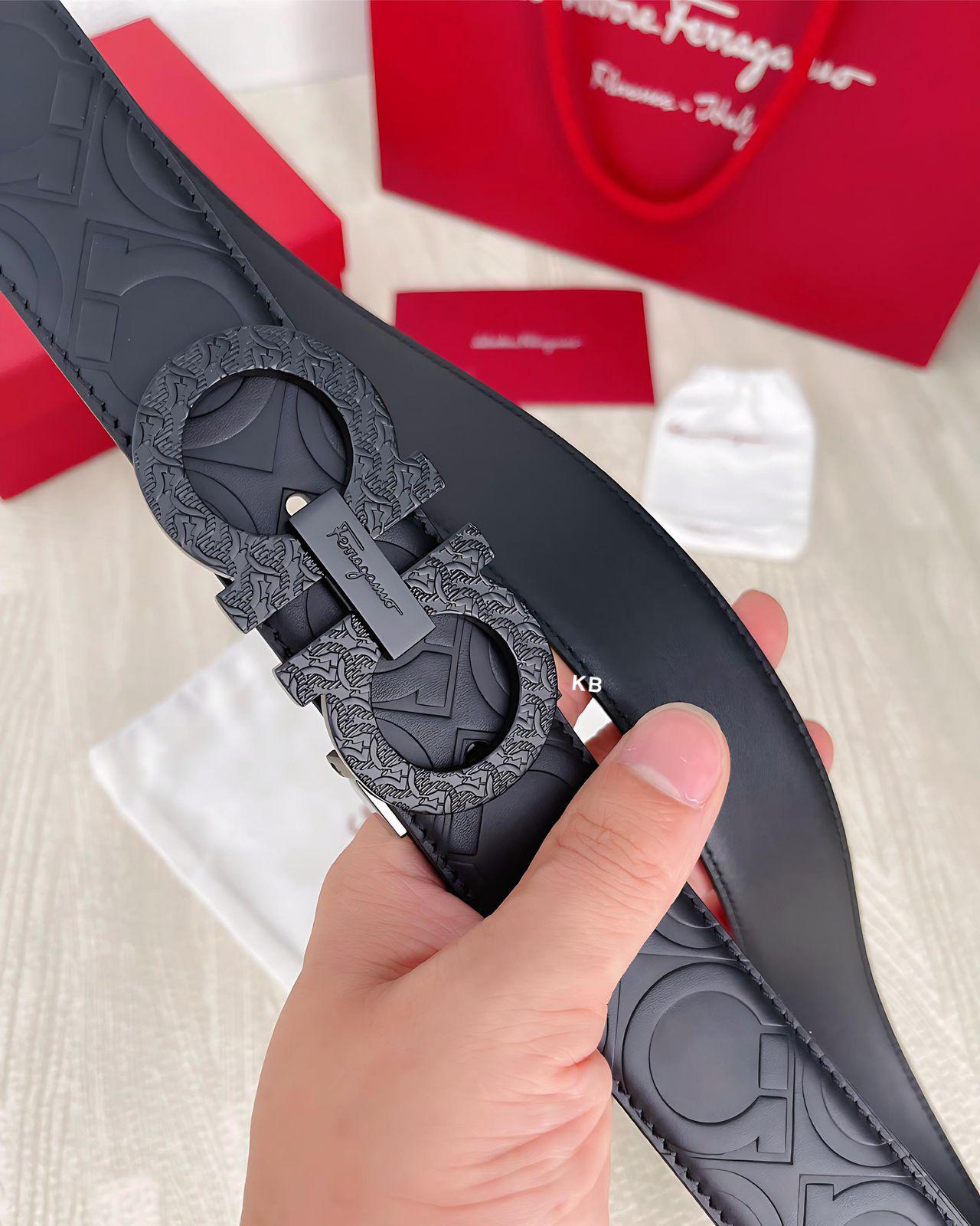 Luxury Ferragamo unisex reversible belt