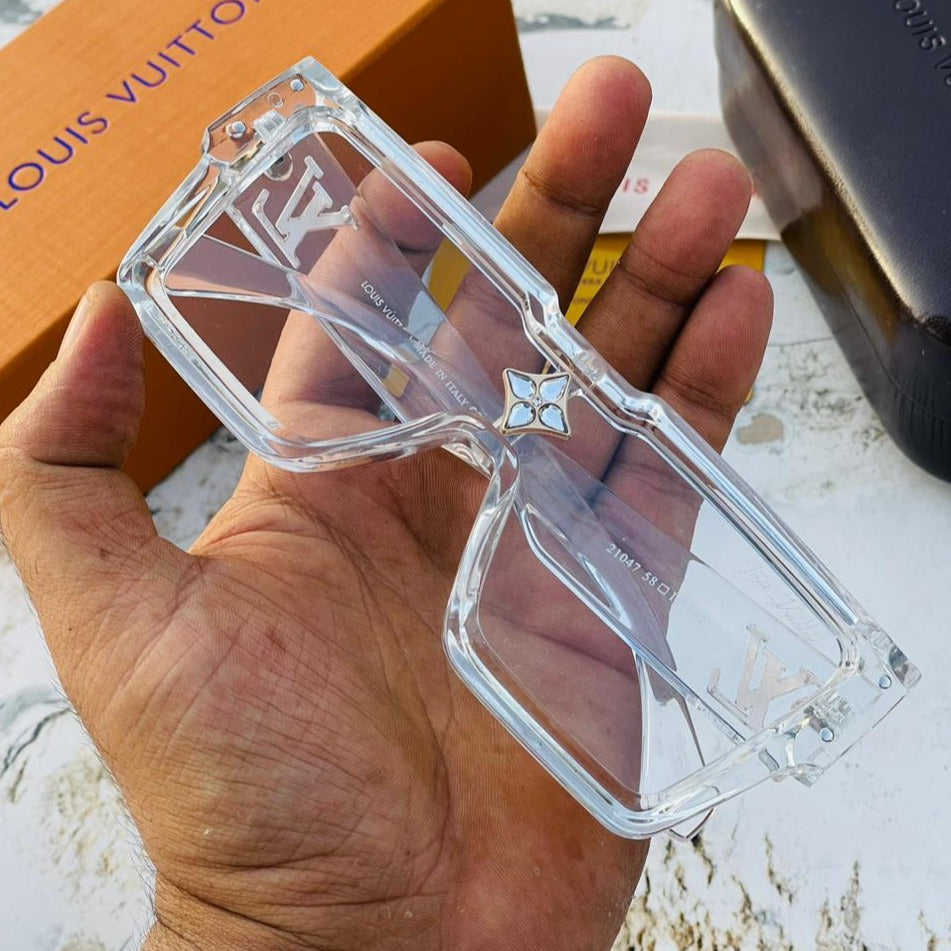 Amazing stylish pair of sunglasses - AmazingBaba