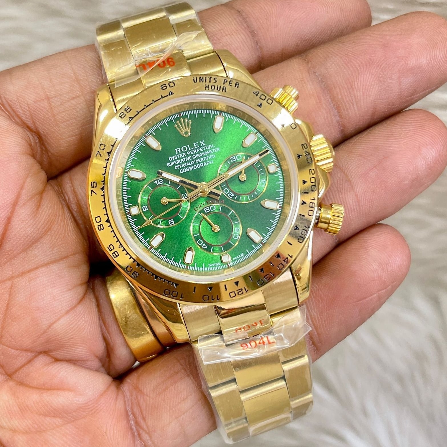 Amazing Introducing full golden green Luxury watch - AmazingBaba