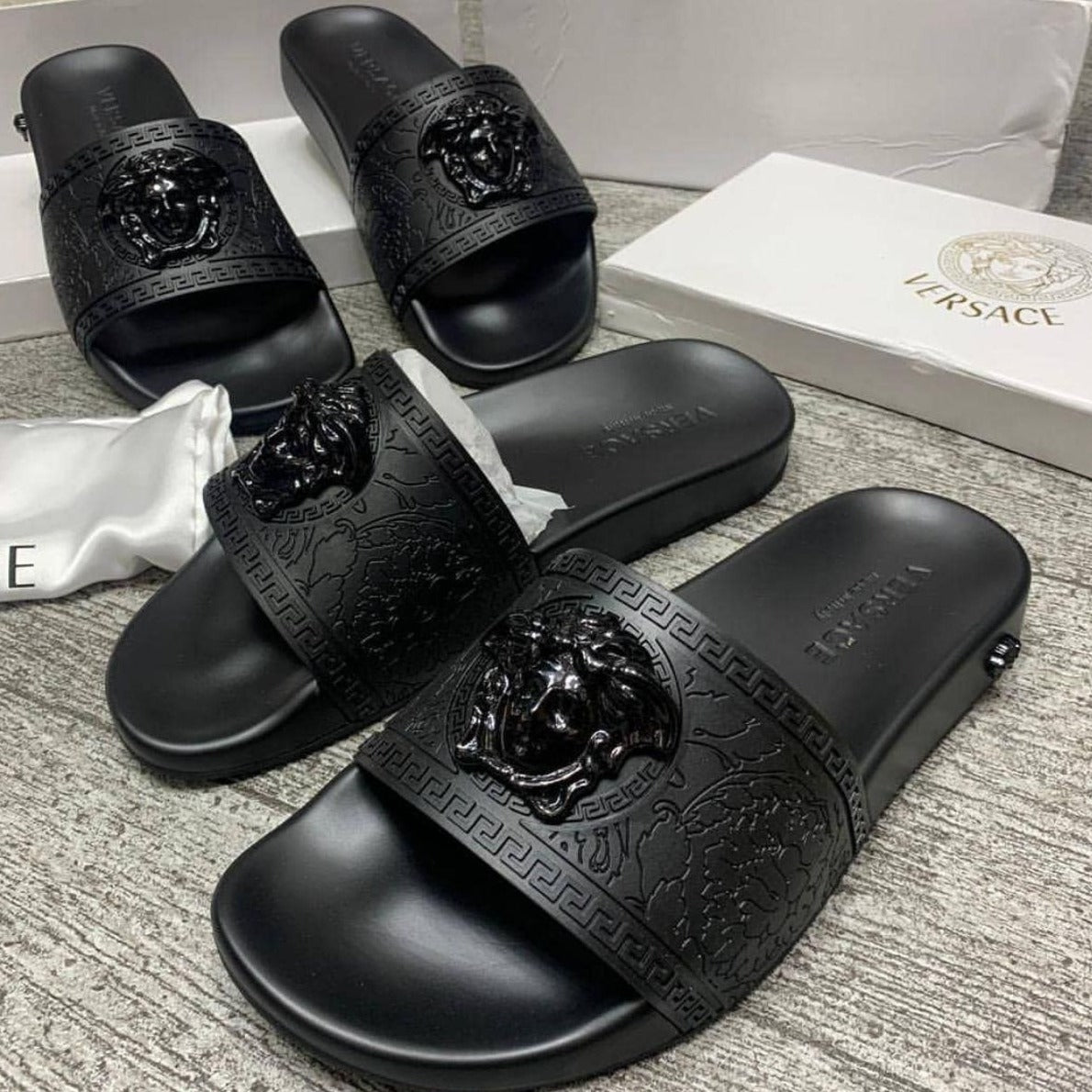 Amazing Full Black Luxury Slides - AmazingBaba