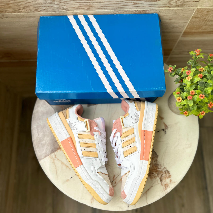 Ad Forum Exhibit girls shoes