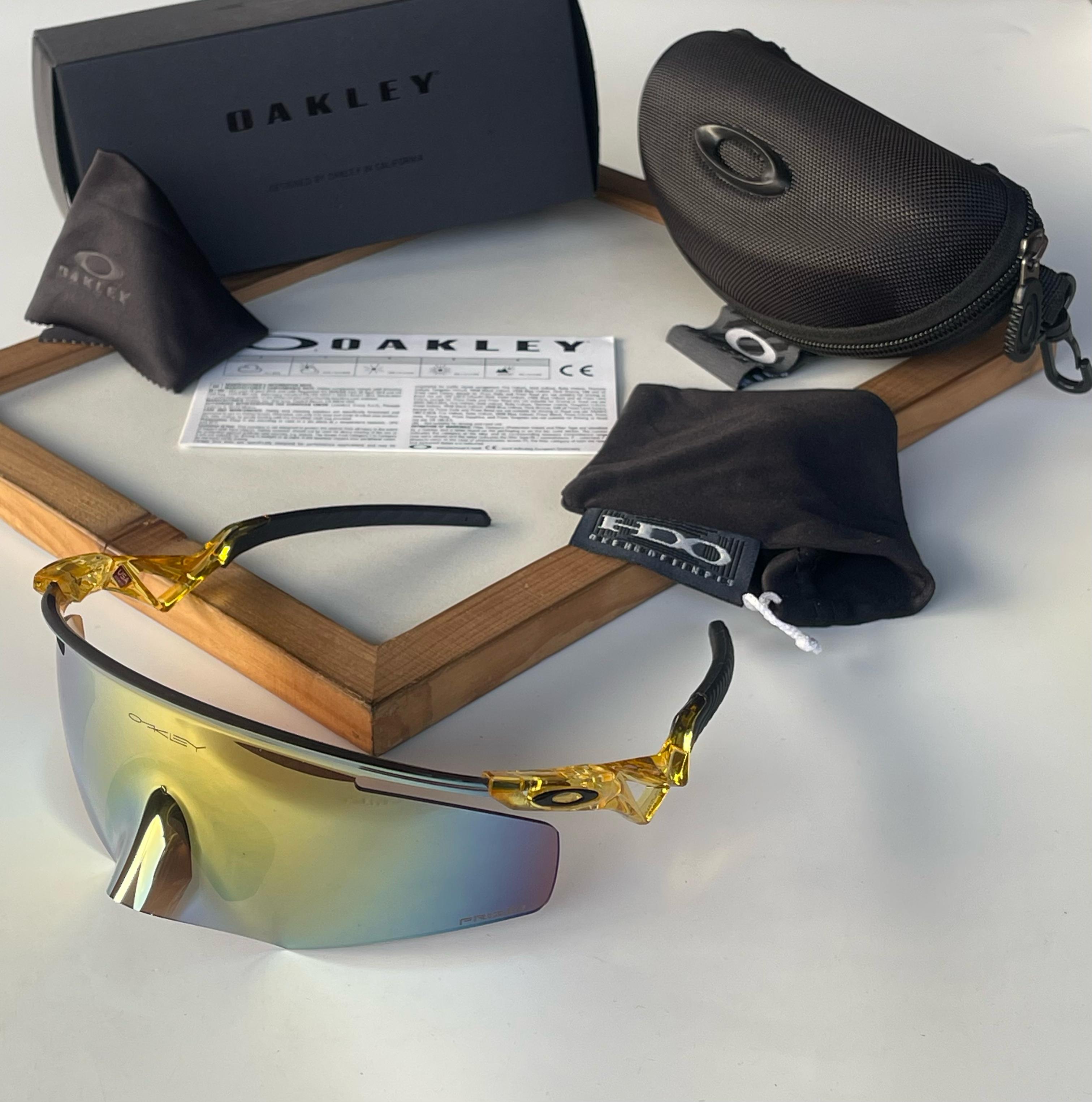 Oakley Unisex sunglasses