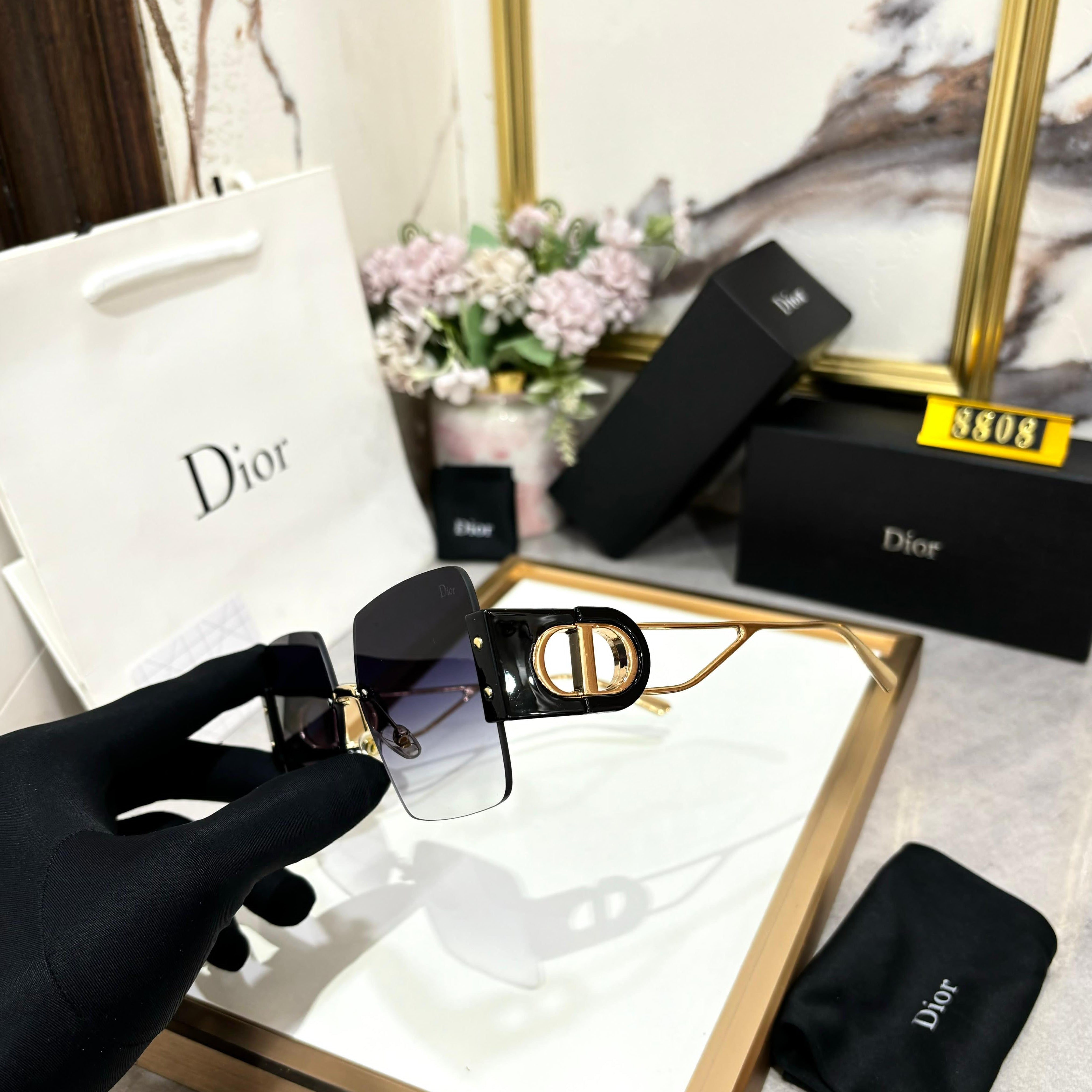 Amazing dor Premium women sunglasses