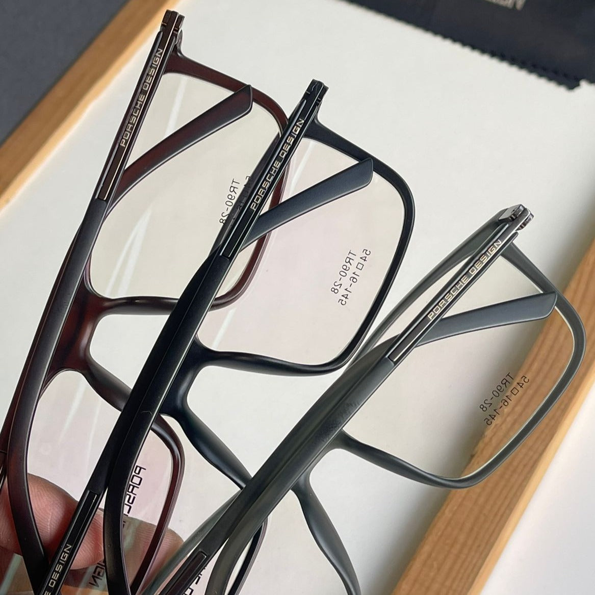 Porsche Designp Transparent lens