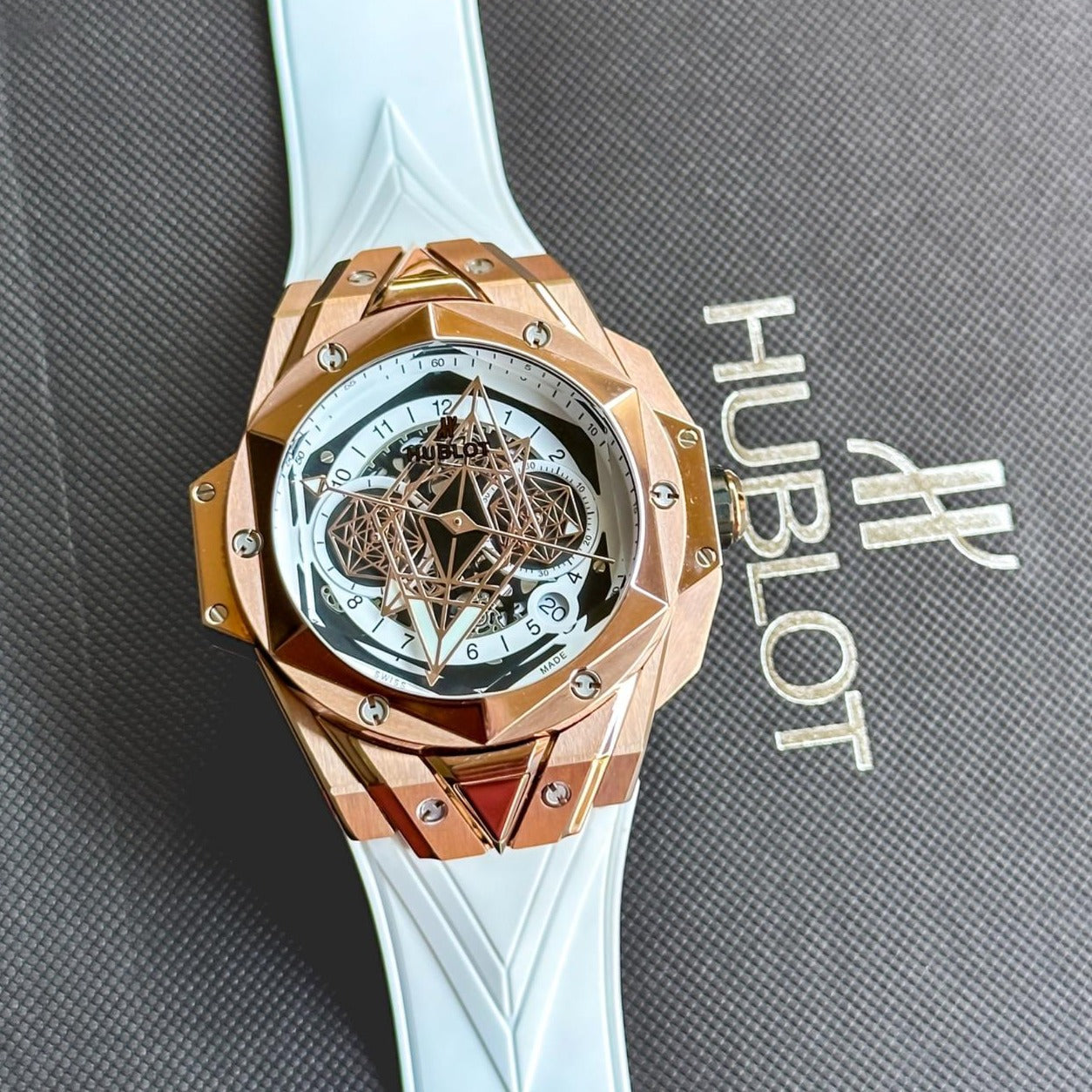 Big Bang Premium Sang Bleu watch - AmazingBaba