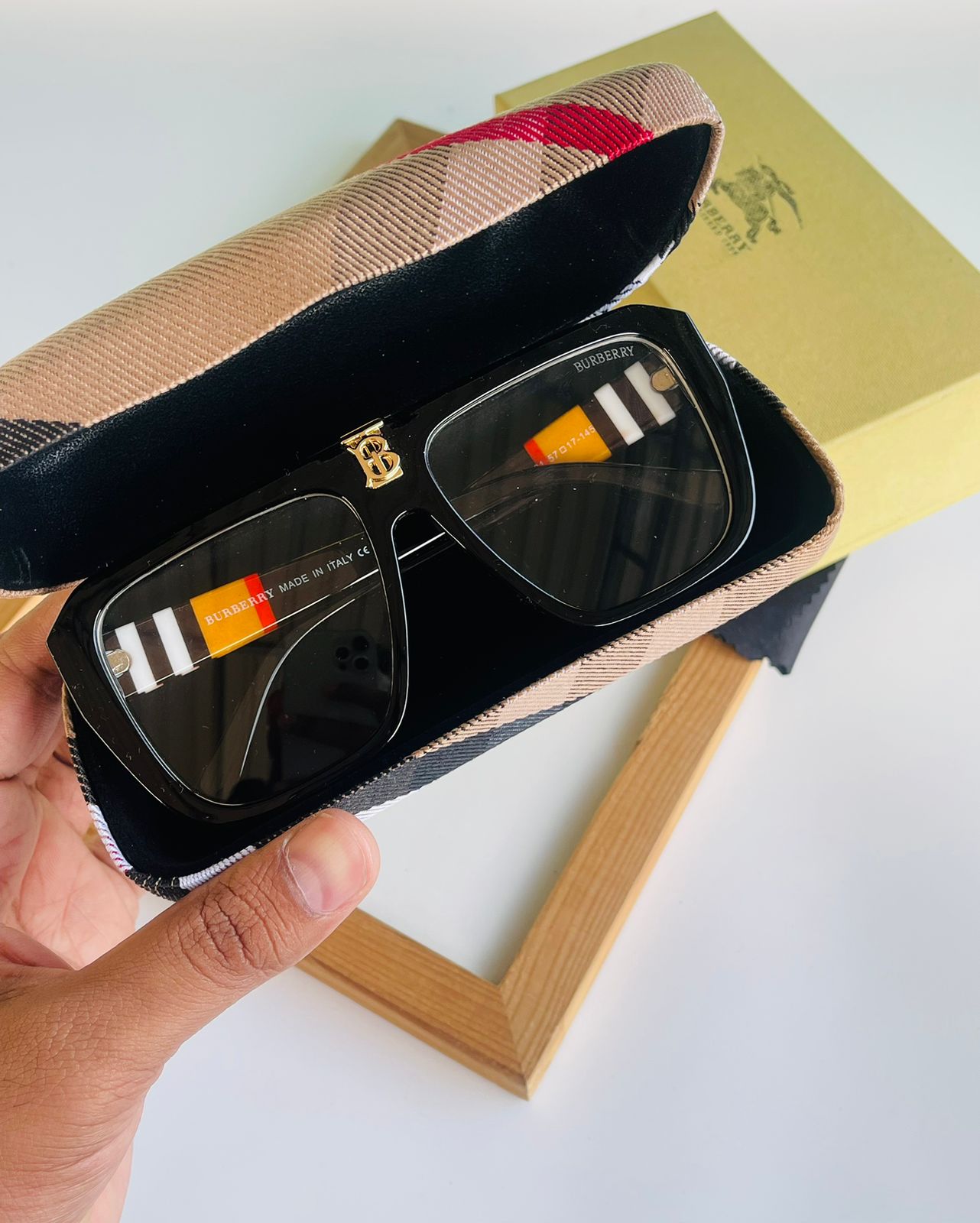Brbry transparent lens sunglasses - AmazingBaba