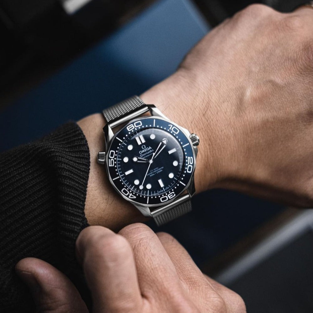 Amazing omg James Bond 60th anniversary watch