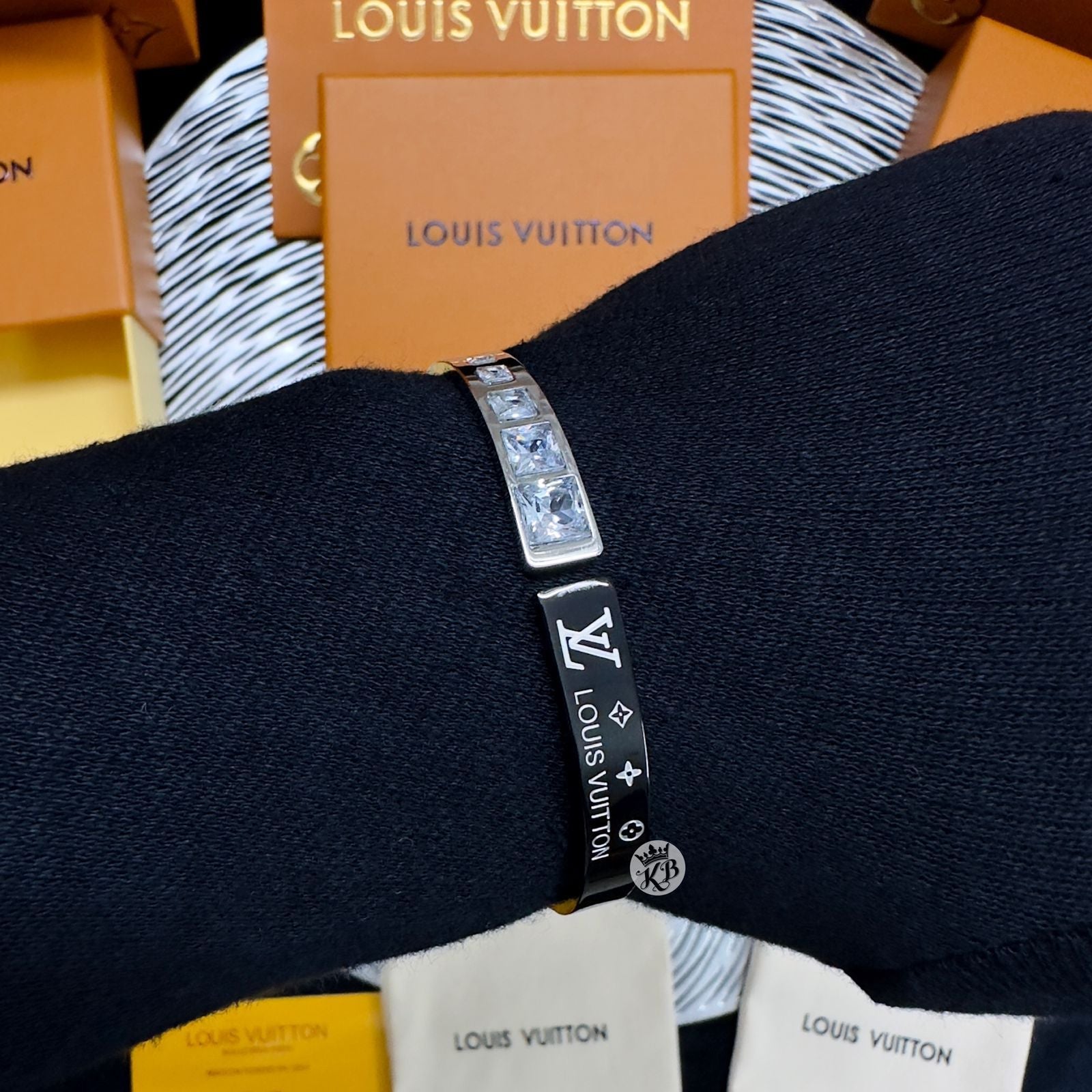 Amazing stud lv bracelet