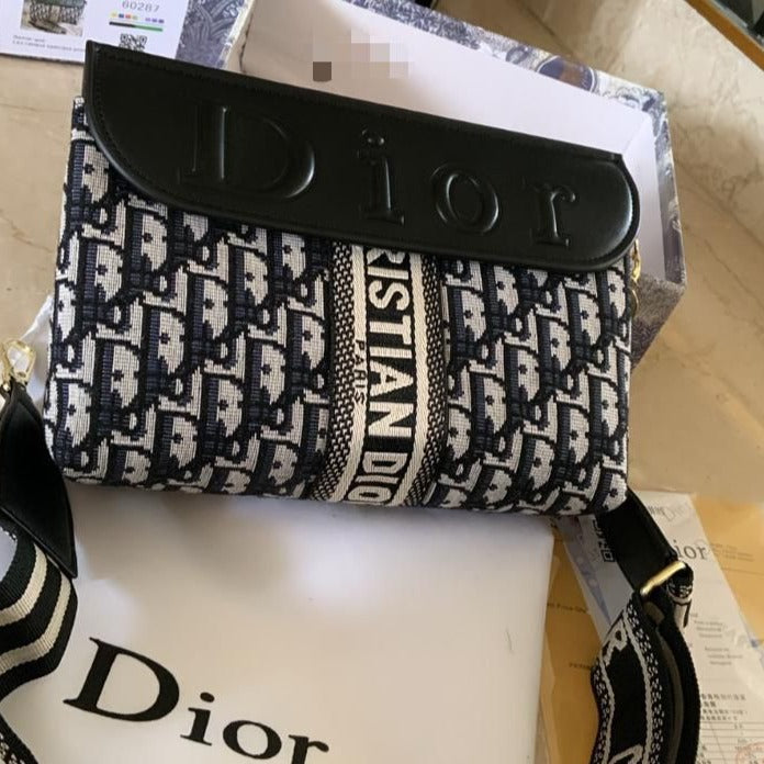 Classic Monogram jacquard shoulder Bag - AmazingBaba