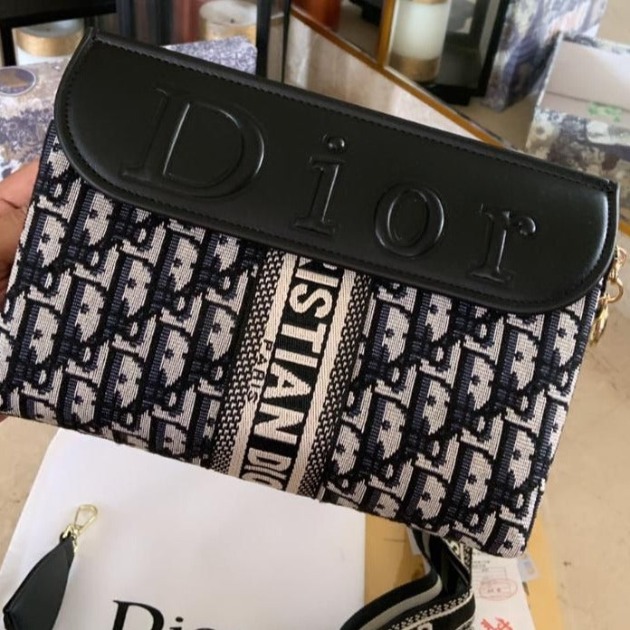 Classic Monogram jacquard shoulder Bag