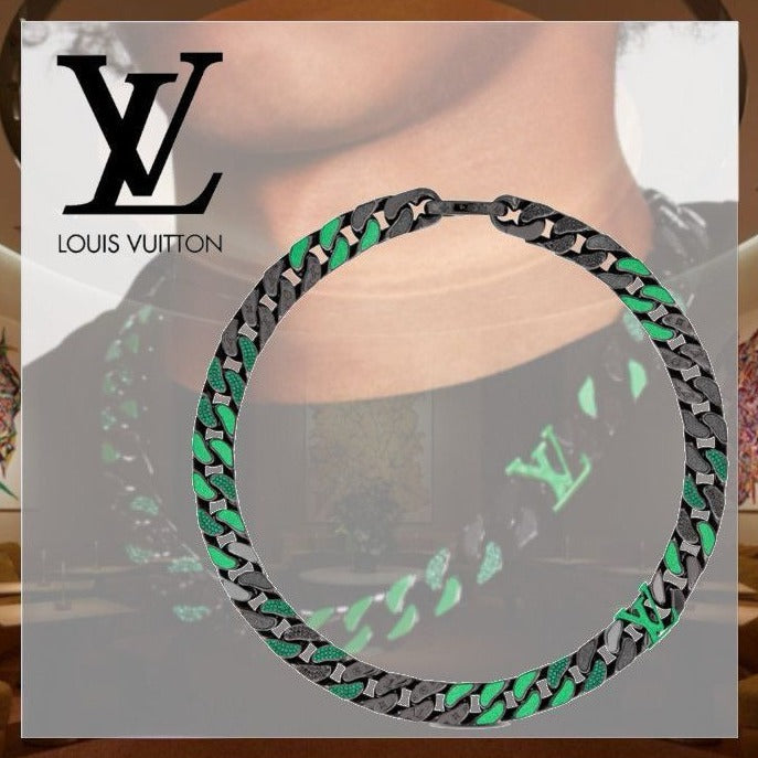 Lv Premium Neckhain - AmazingBaba