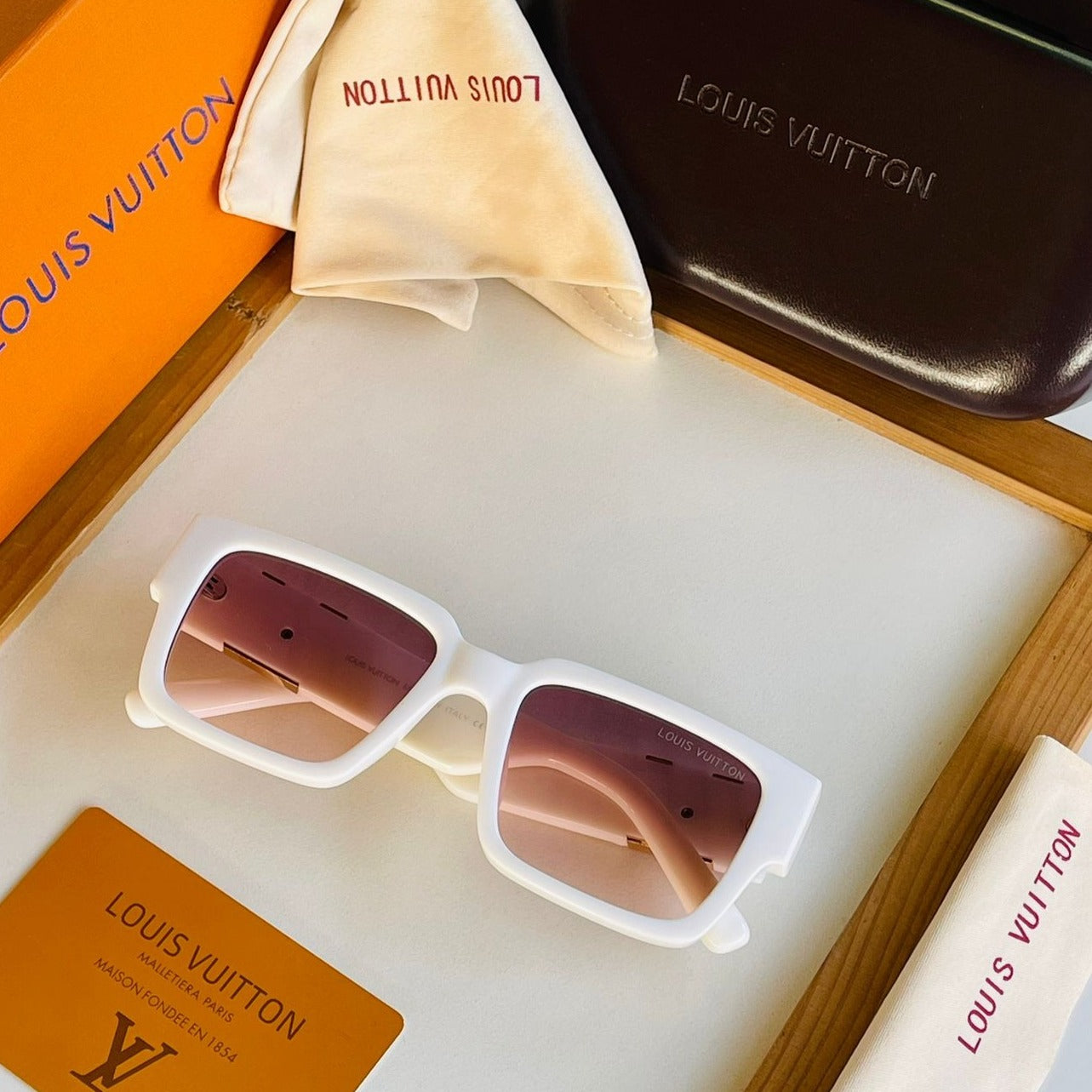 Lv premium quality Unisex Sunglasses - AmazingBaba