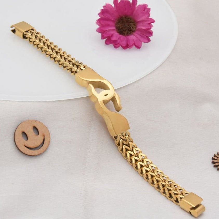 Beautiful Design Premium-Grade Quality Golden Color Bracelet for Men - Style B950