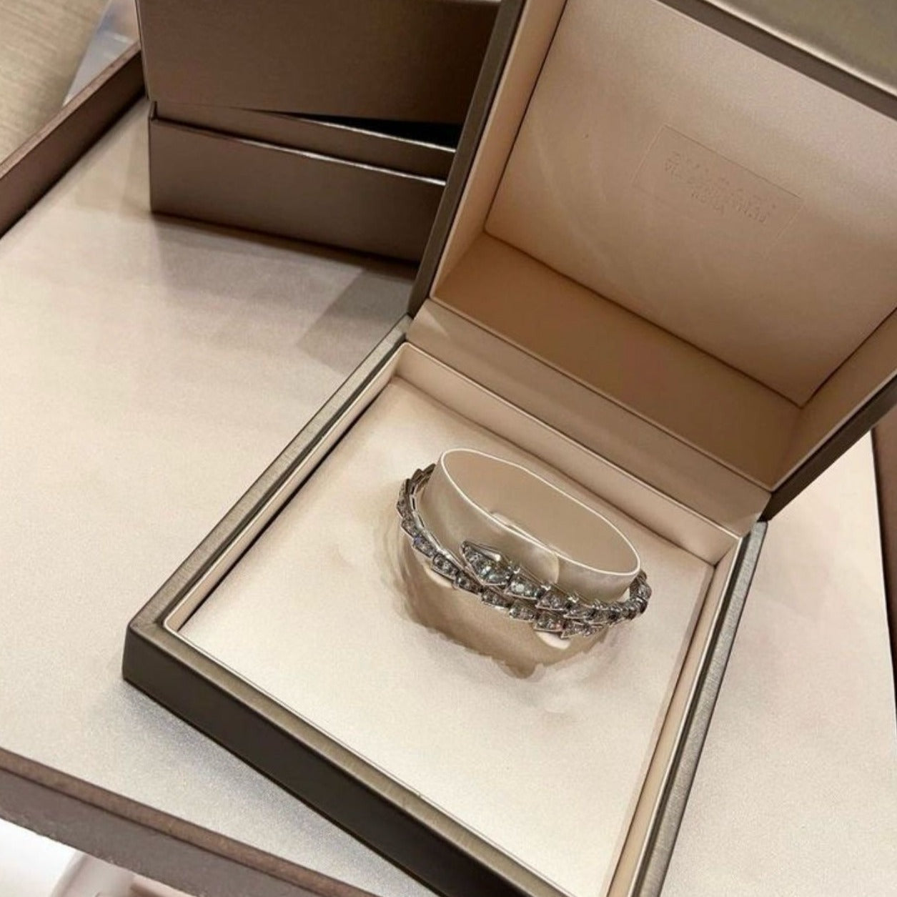 Amazing quality vgari Serpenti viper hand bracelet - AmazingBaba